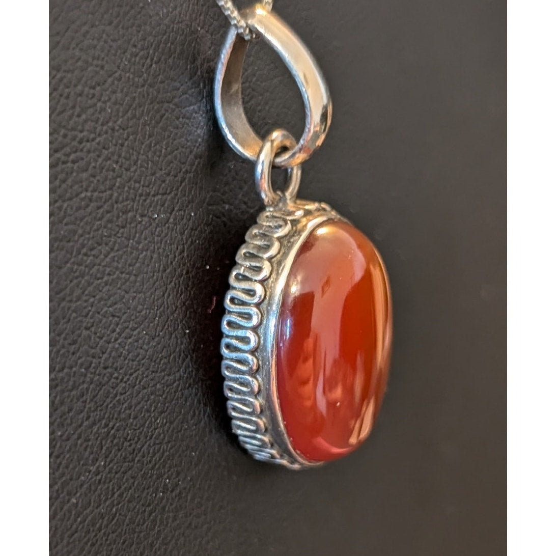 Bali Design Setting 925 Sterling Carnelian Pendant 925 Italy Box Chain Necklace