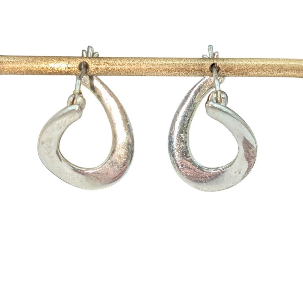 JCM 925 Sterling Silver Twisted Hoop Snap Down Earrings