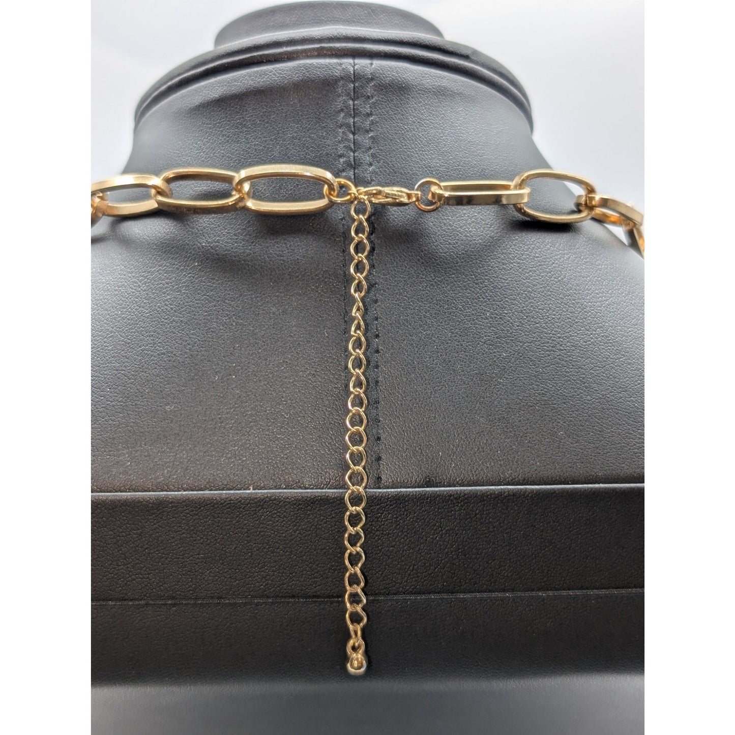 Vintage Thick Sparkle Gold 'Brick' Lucite Wooden Disk Gold Tone Chain Necklace