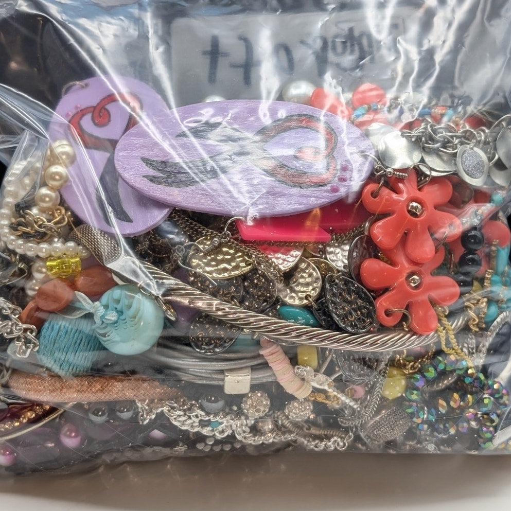 Jewelry Lot Eileen Repurpose Bag Over 4 Pounds Beads & Possible Wearable Pieces