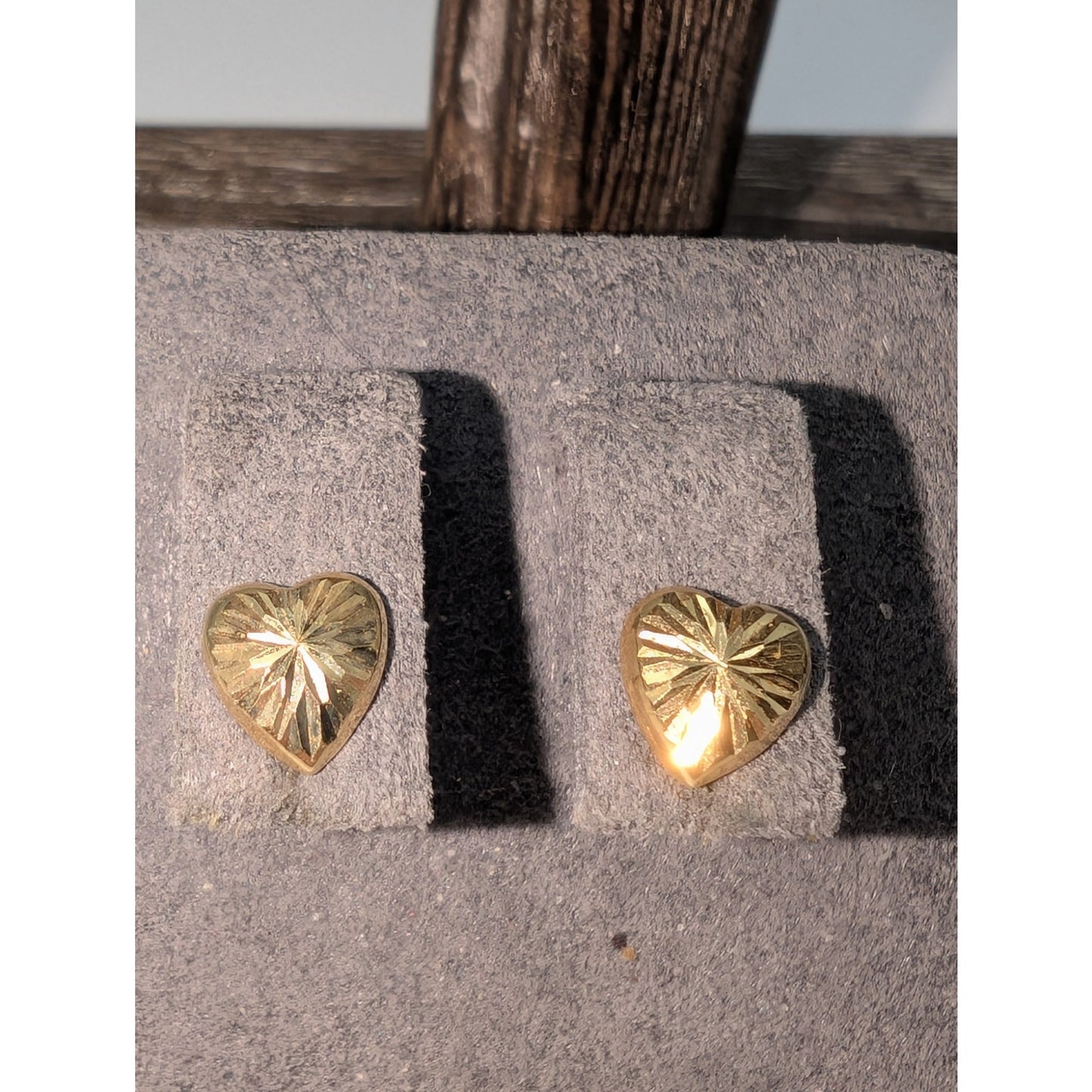 Marked 14K Diamond Cut Puff Heart Post Stud Earrings .41g