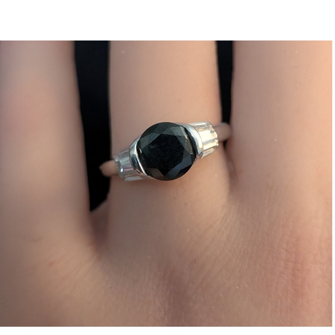 925 Sterling Silver Round Faceted Black & Tapered Baguette Crystal Ring Sz 8