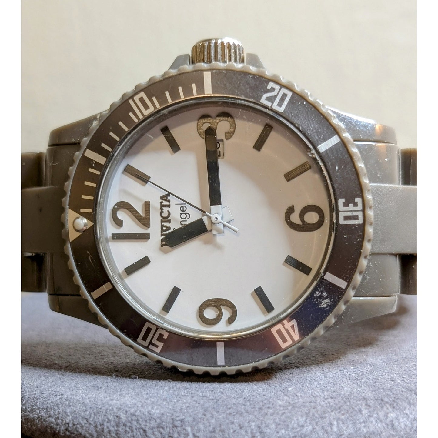 Invicta Angel Lady Swiss Quartz 30 M Water Resistant Model 1213 Dark Gray Watch