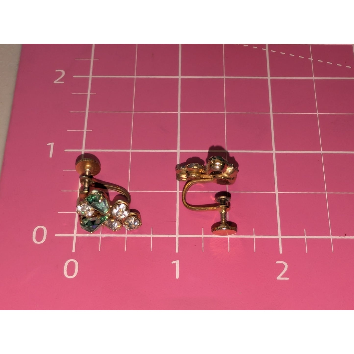 Vintage Green & Clear Rhinestone Gold Tone Brooch & Screw On Earrings