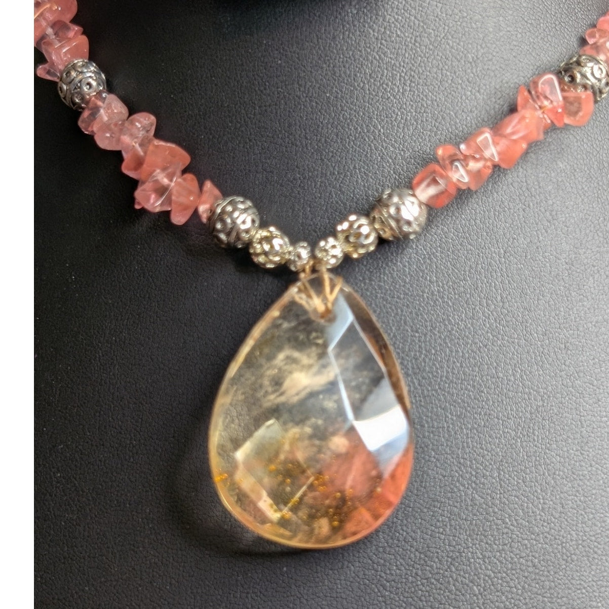 Pink Glass Chip & Faceted Teardrop Pendant Silver Tone Toggle Clasp Necklace