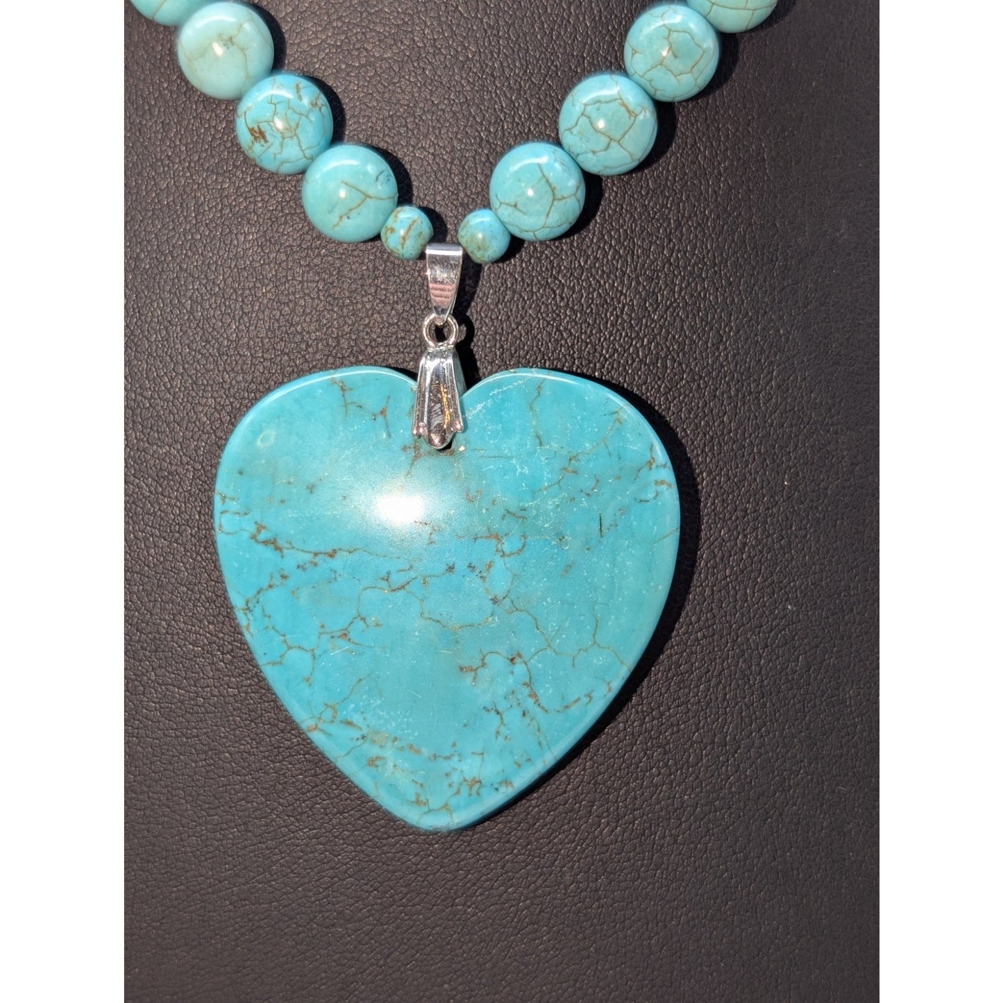 Silver Tone Howlite Beaded Heart Pendant Toggle Clasp 17" Necklace