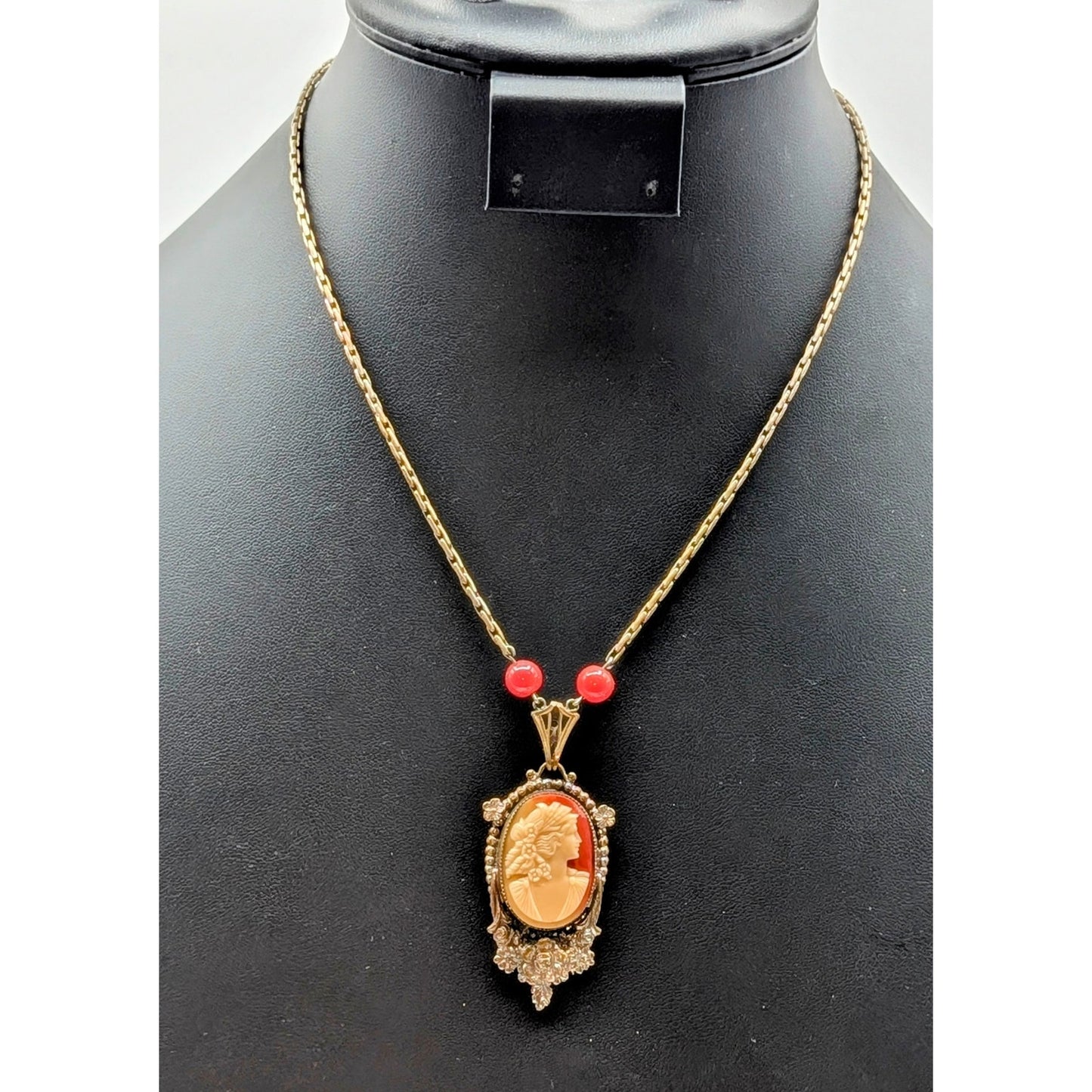 Art Deco Carved Cameo Glass Bead Ornate Floral Work Bronze Chain 17" Necklace