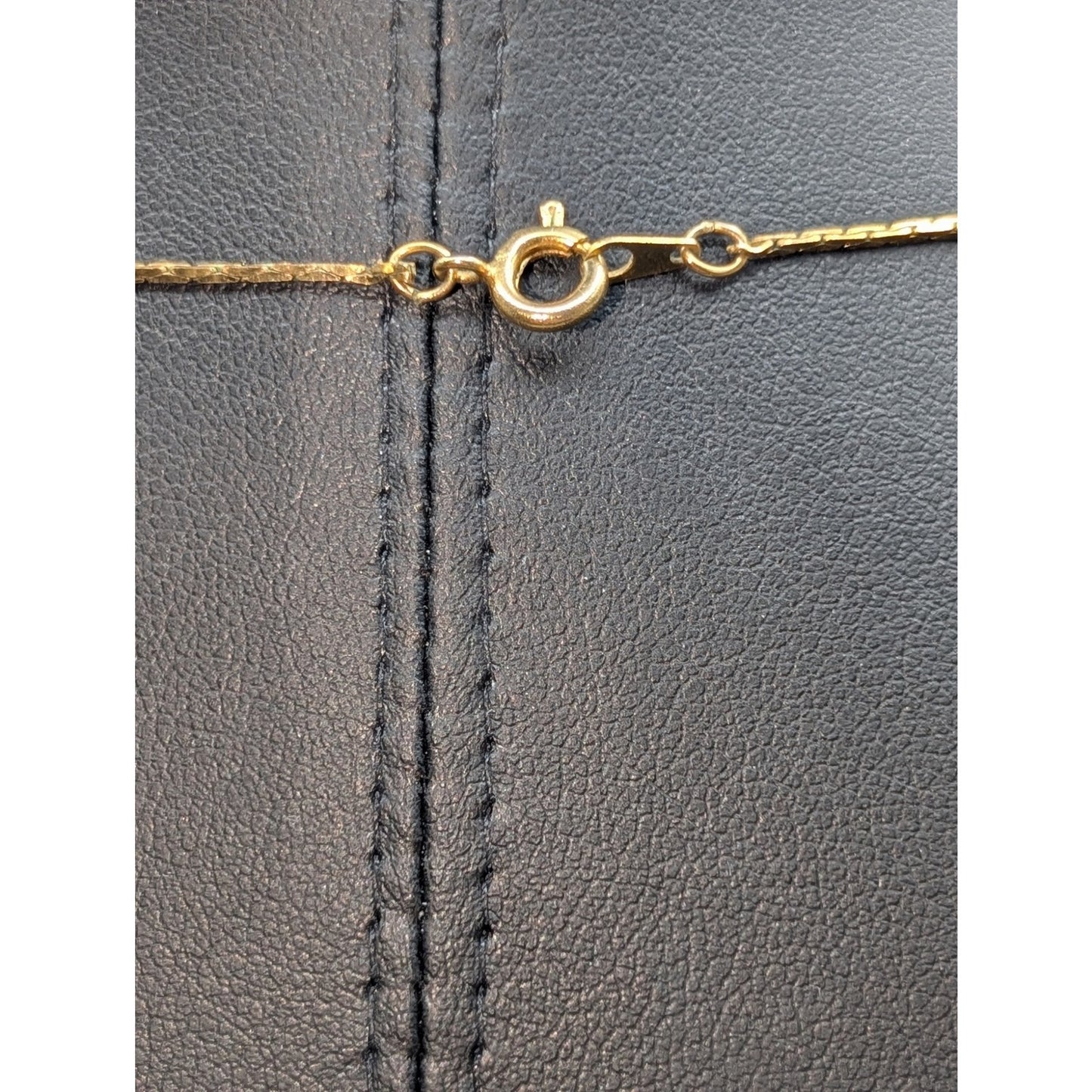 Gold Tone Leaf Pendant Chain 24" Necklace