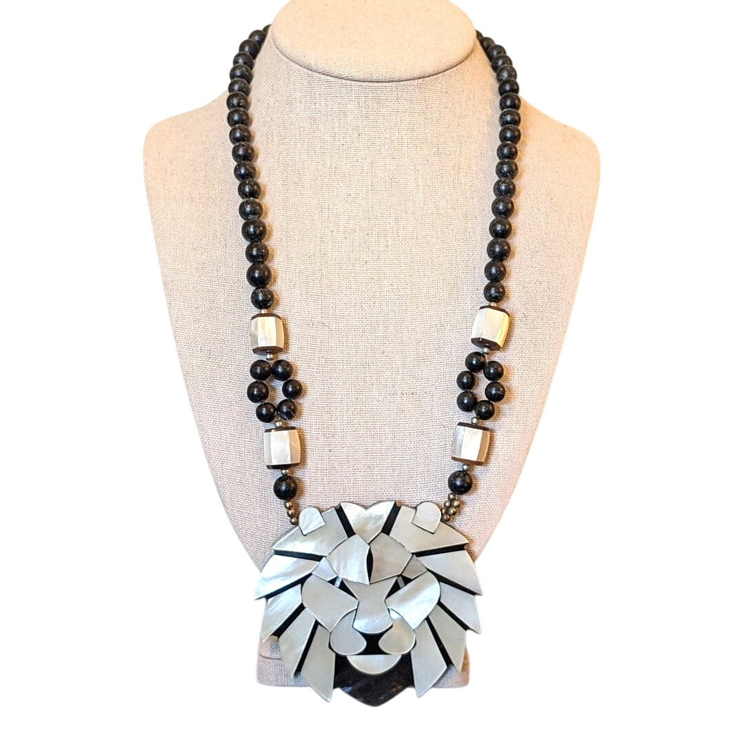 Vintage Lee Sands Mother of Pearl Shell Inlay Lion Black Bead Necklace