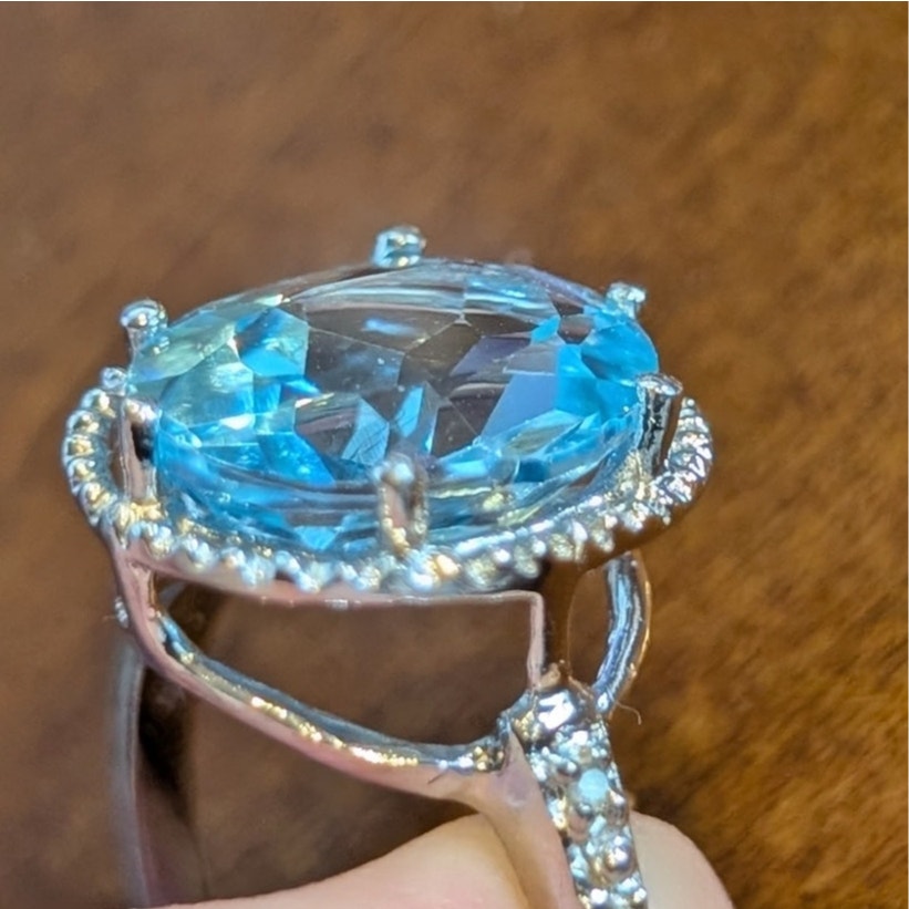 925 Sterling Silver Sky Blue Topaz Diamond Ring Size 8.25