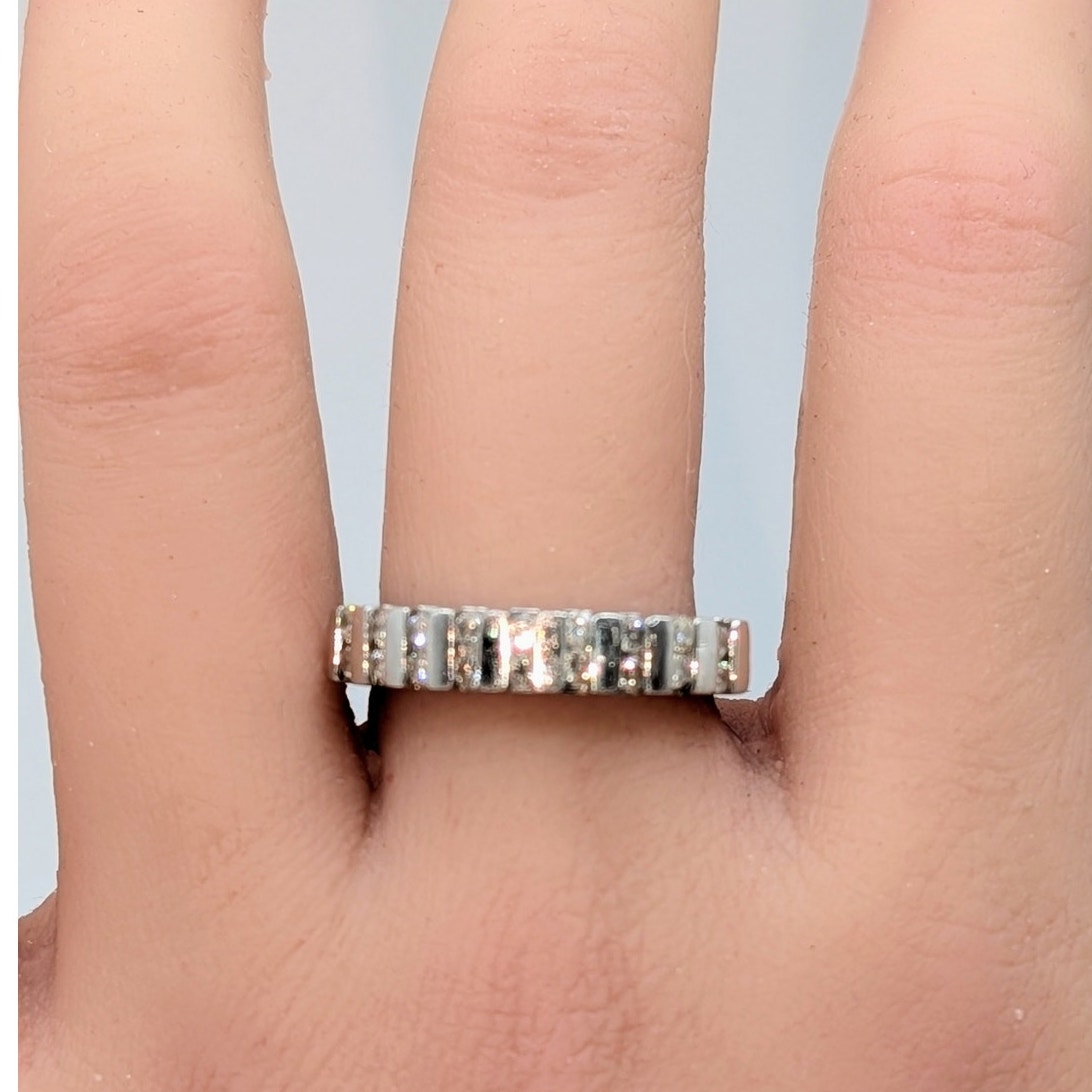 Vintage JCR 8.06g Platinum Two Row 18 Diamond Band Ring Size 7.5
