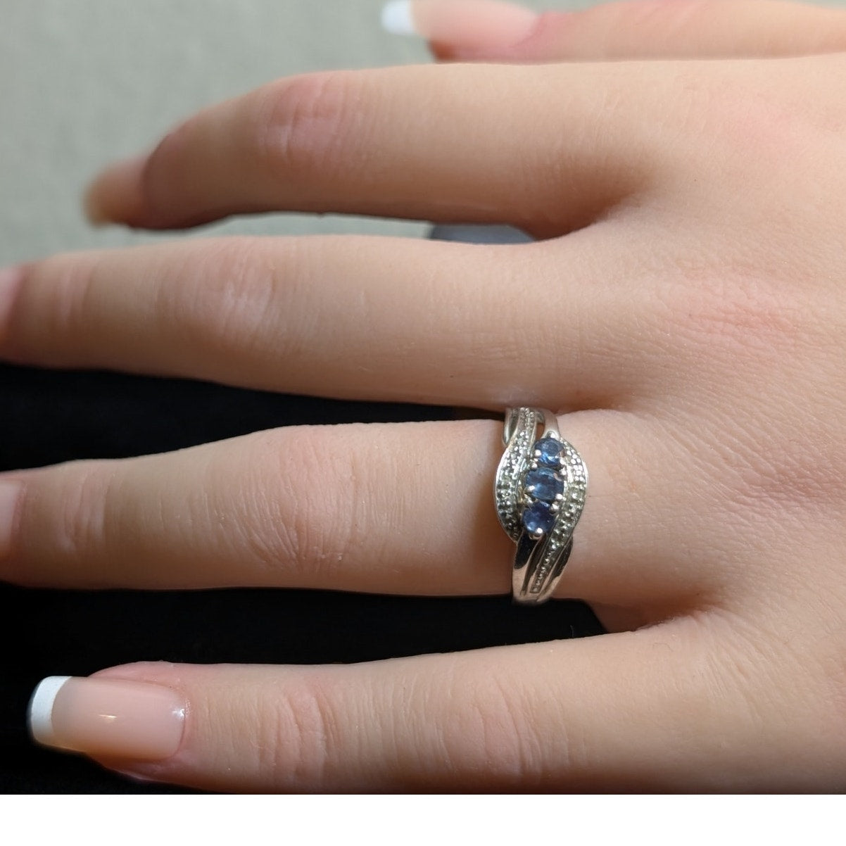 Vintage 925 Sterling Three Blue Spinel Two Diamond Ring Size Almost 6