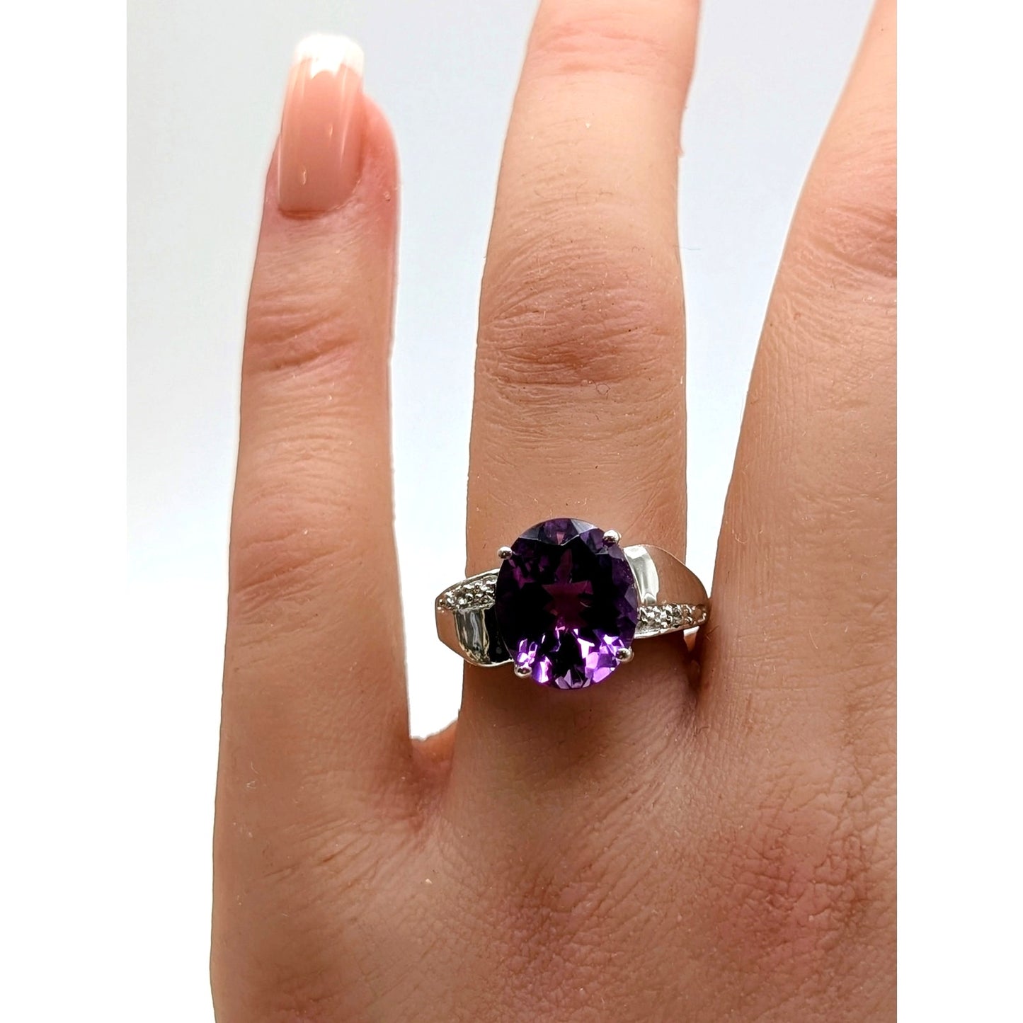 925 Sterling Silver Large Oval Amethyst & Diamond Ring Size 7