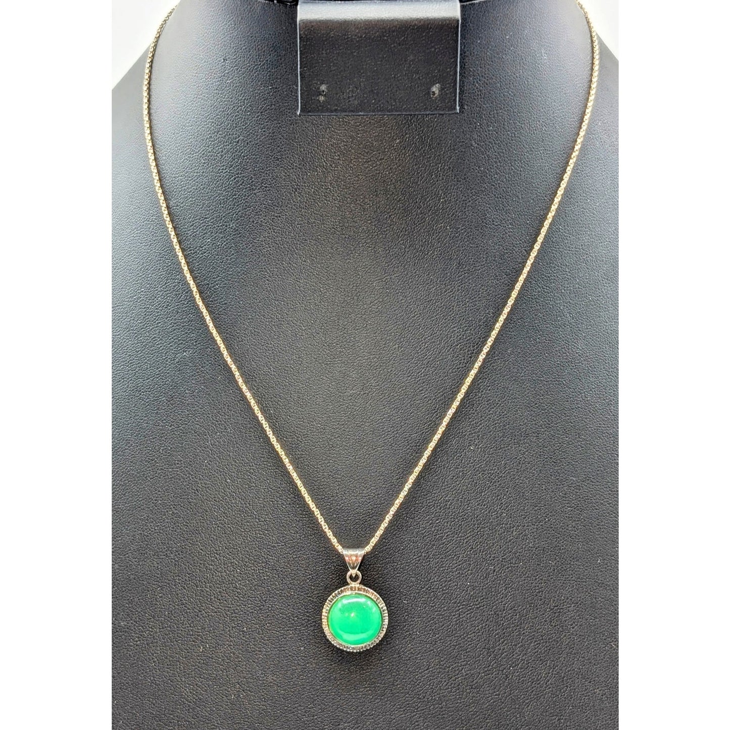 VTG 925 Sterling Silver Tests as Jadeite Green Stone Box Chain 18" Necklace