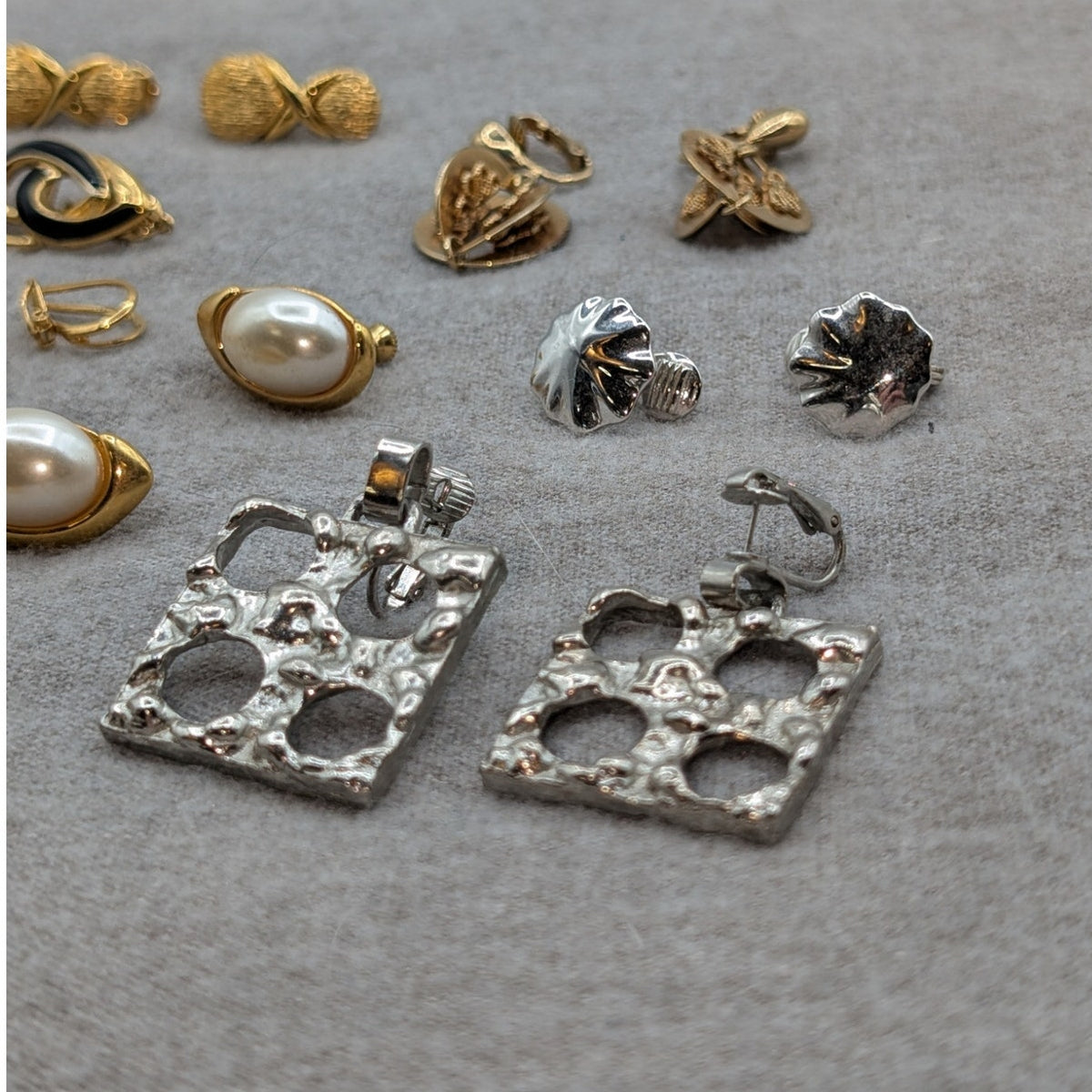 Lot of 18 Pair Signed Vintage Clip On Screw Back Gold & Silver Tone Earrings