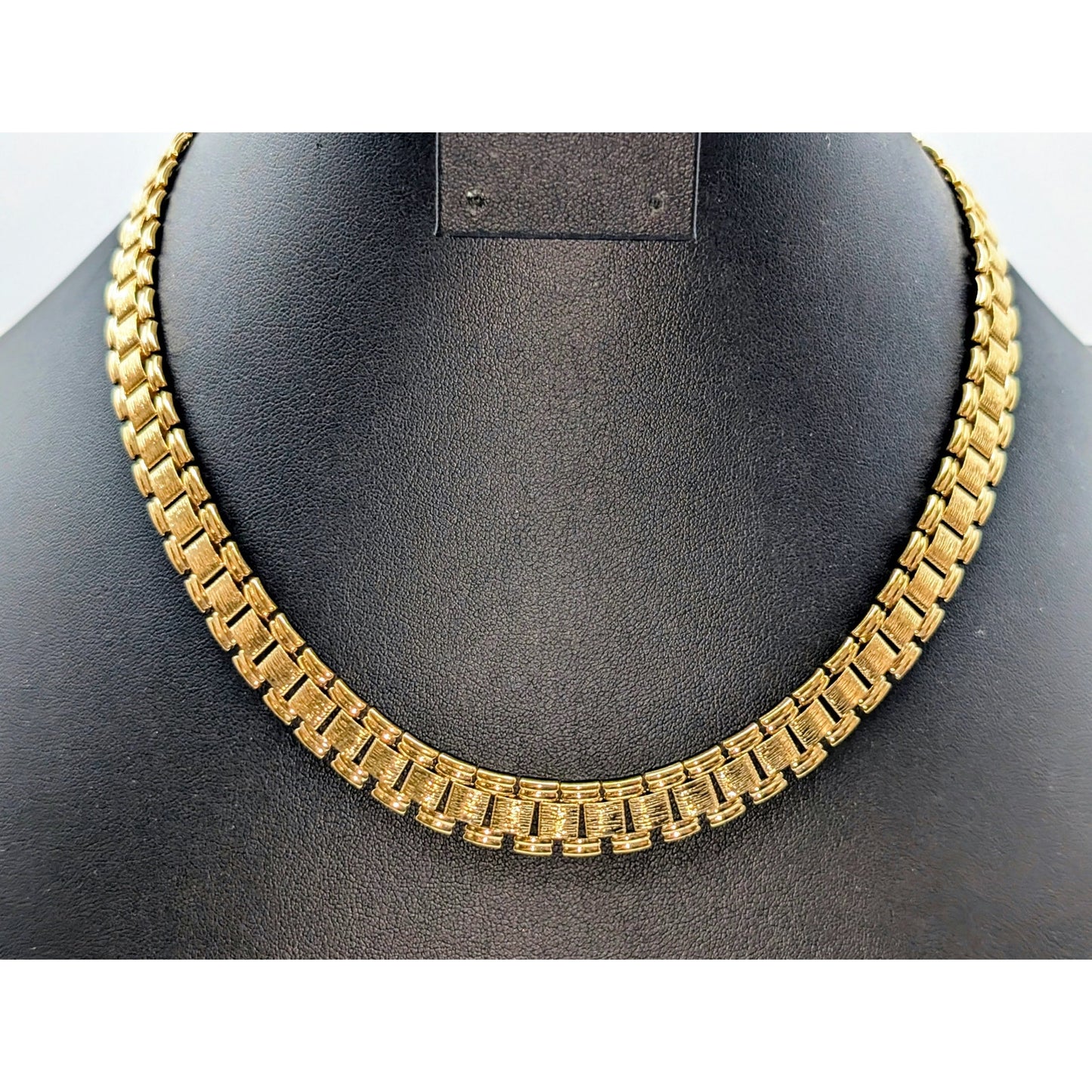 Vintage Gold Tone 7/16" Wide Textured Presidential Link Chain 18" Necklace