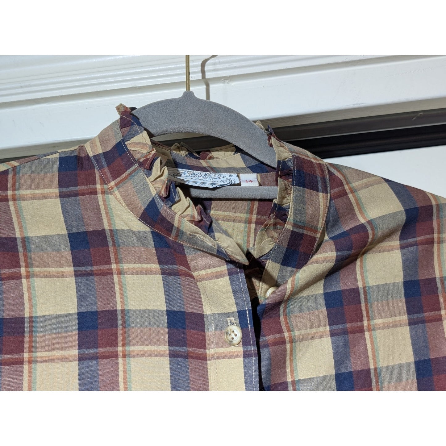 Villager Vtg Brown Navy Plaid Ruffled Collar & Cuff Button Up Shirt Women's 14