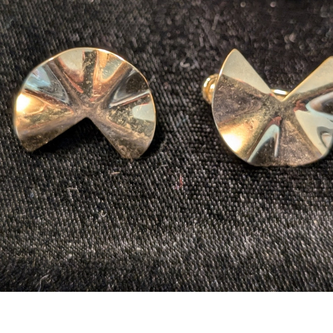 Four Pair Vintage Screw On Gold Tone Earrings One Pair Napier