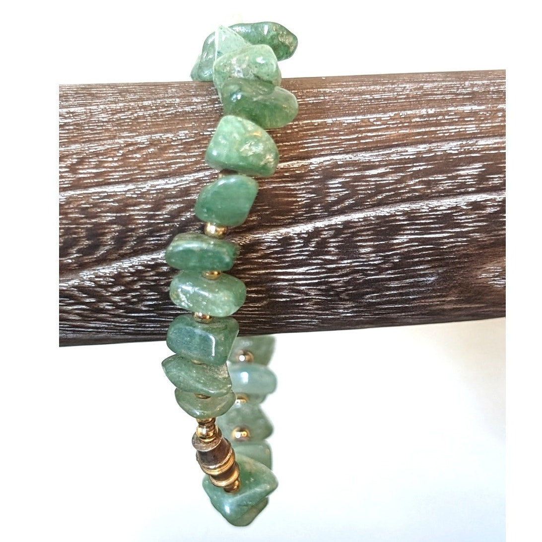 Vintage Green Gemstone Chip Bracelet W/ Barrel Clasp
