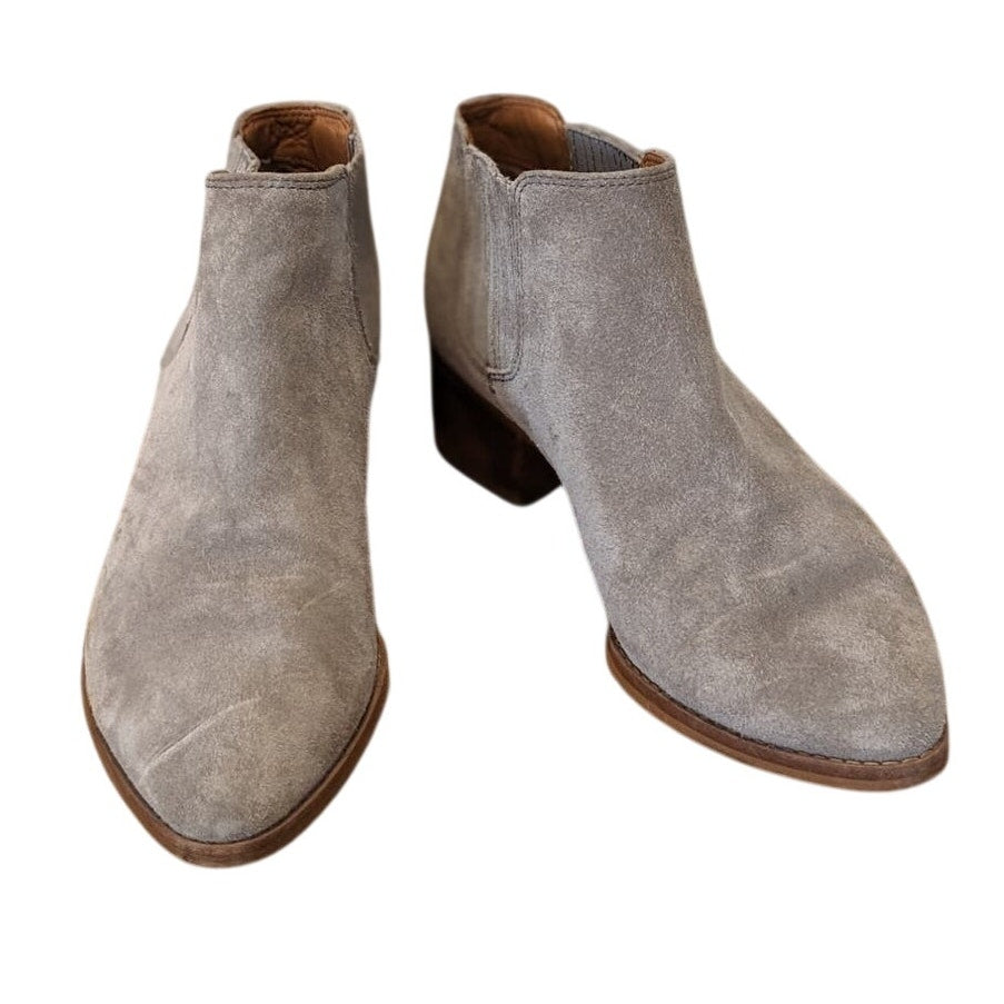 Franco Sarto Gray Pointed Toe Elastic Gore Pull On Suede Booties Womens Sz 7W