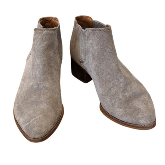 Franco Sarto Gray Pointed Toe Elastic Gore Pull On Suede Booties Womens Sz 7W