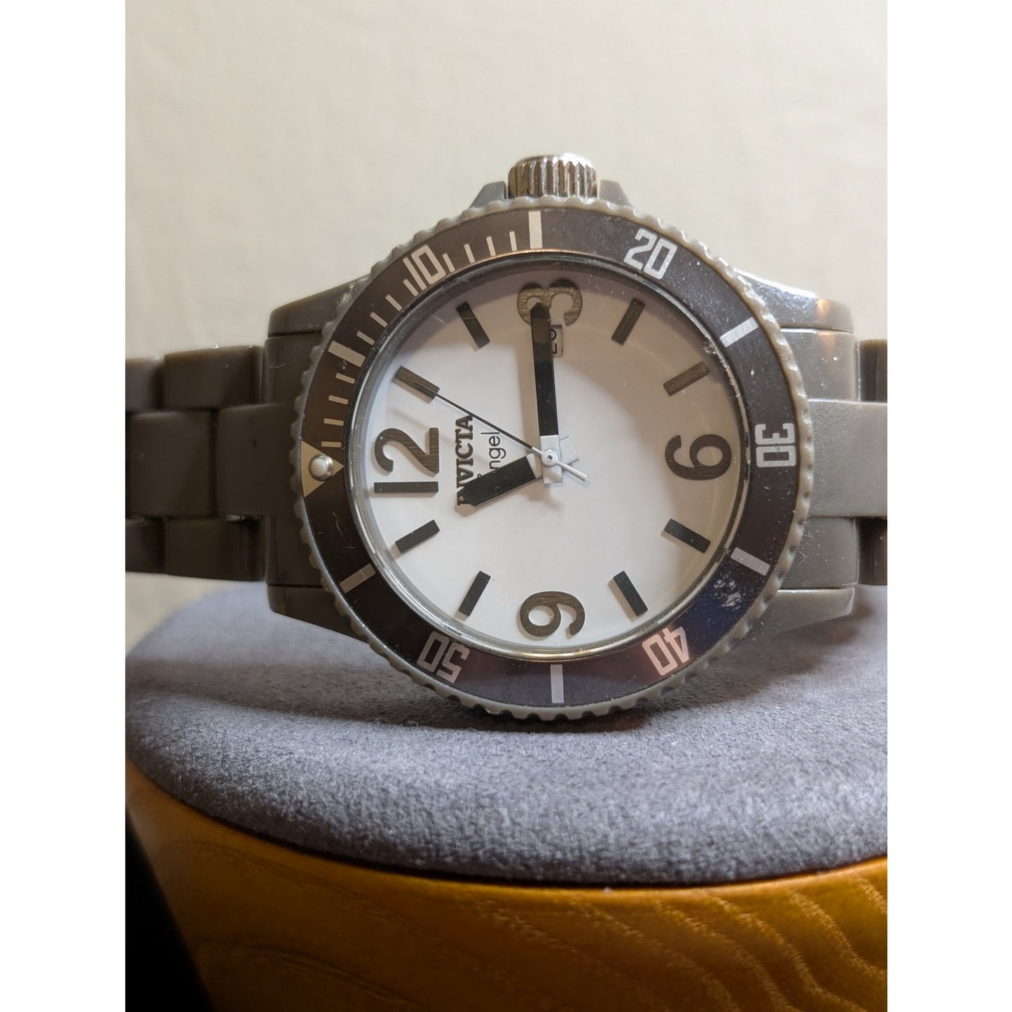 Invicta Angel Lady Swiss Quartz 30 M Water Resistant Model 1213 Dark Gray Watch