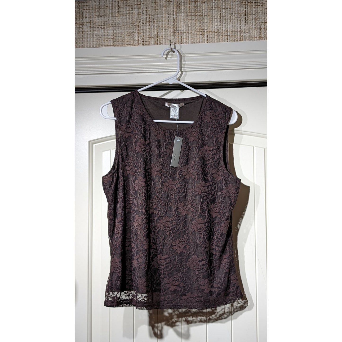 WD.NY Brown Lace Overlay Scoop Neck Sleeveless NWT Tank/Shell Womens Sz XL.