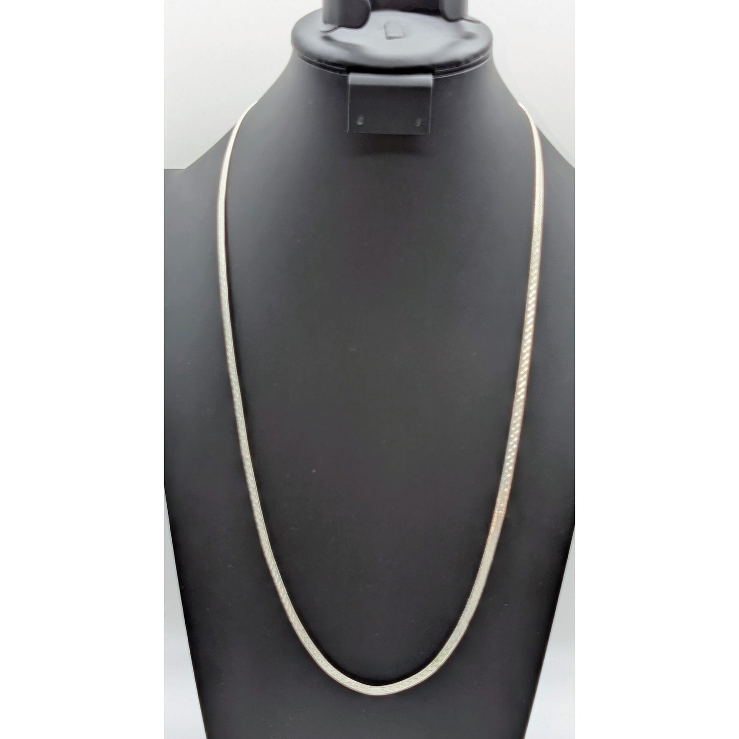 Vintage 30" Diamond Cut Herringbone Chain Necklace