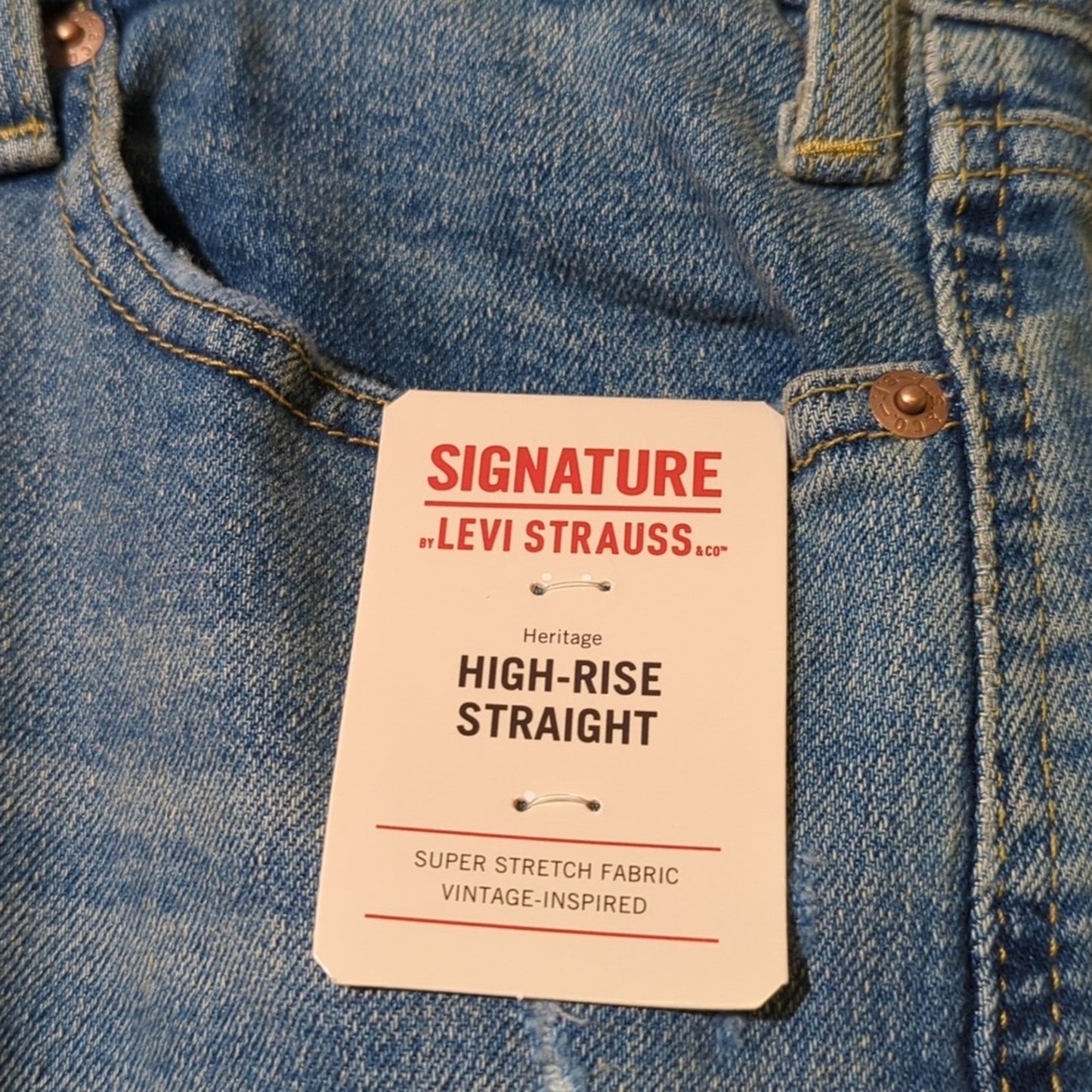 Levi's Signature NWT High Rise Straight Stretch Distressed Jean Women's Size 16