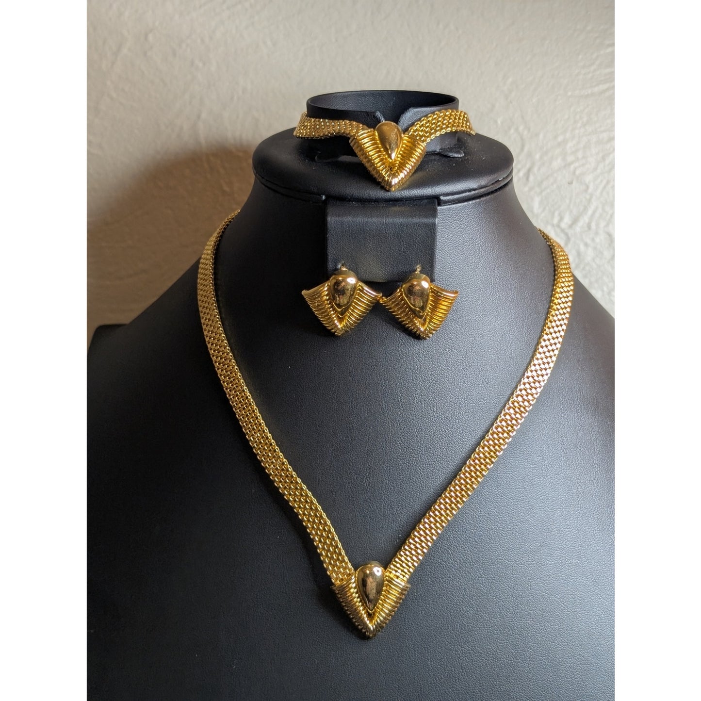 Three Piece V-Shaped Gold Tone Mesh Jewelry Set