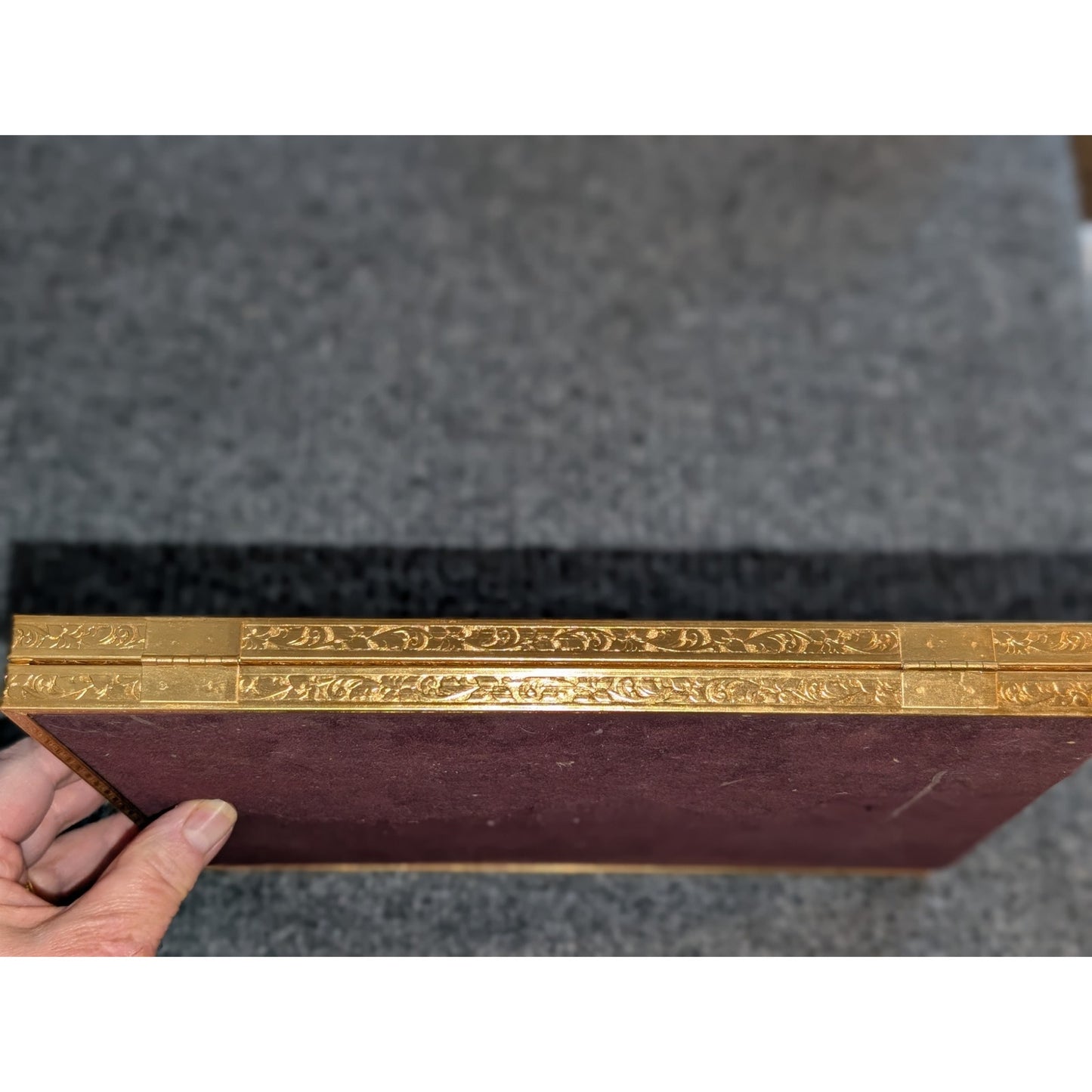 Vintage Art Deco Gold Tone Metal Double 8 X 10 Standing Picture Frame