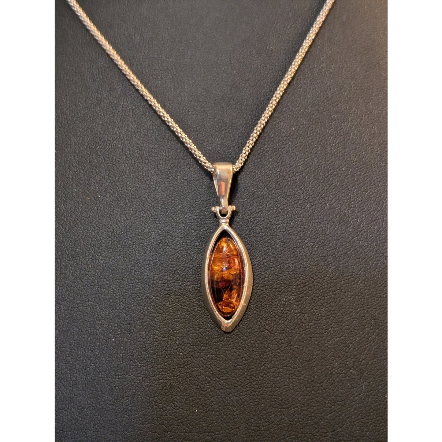 Vtg Natural Marquis Shape Baltic Amber 925 Sterling Silver Necklace/Earring Set
