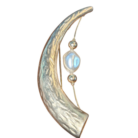 Large 3.75" Long Gold Tone Tusked Horn Faux Pearl Brooch