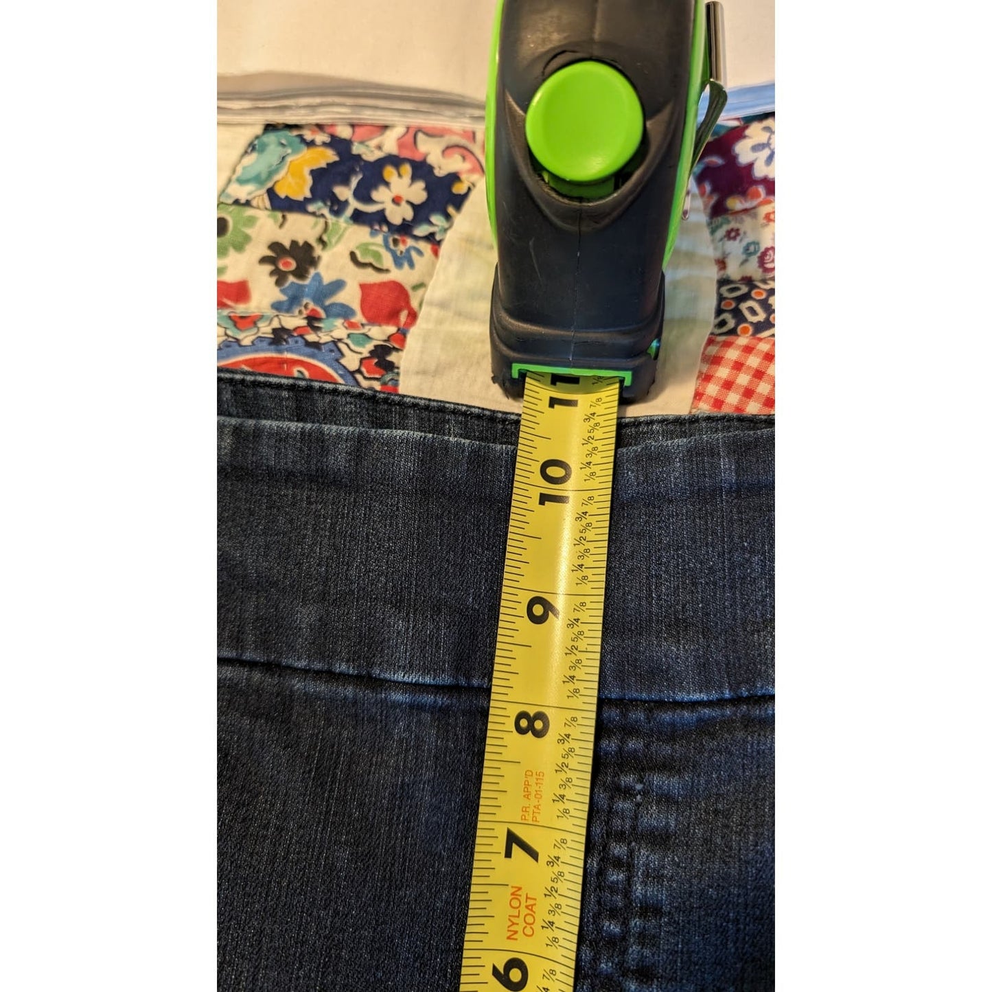 Chico's Dark Wash Slimming Pull On Jean Chico's Size 1 (US M-8)