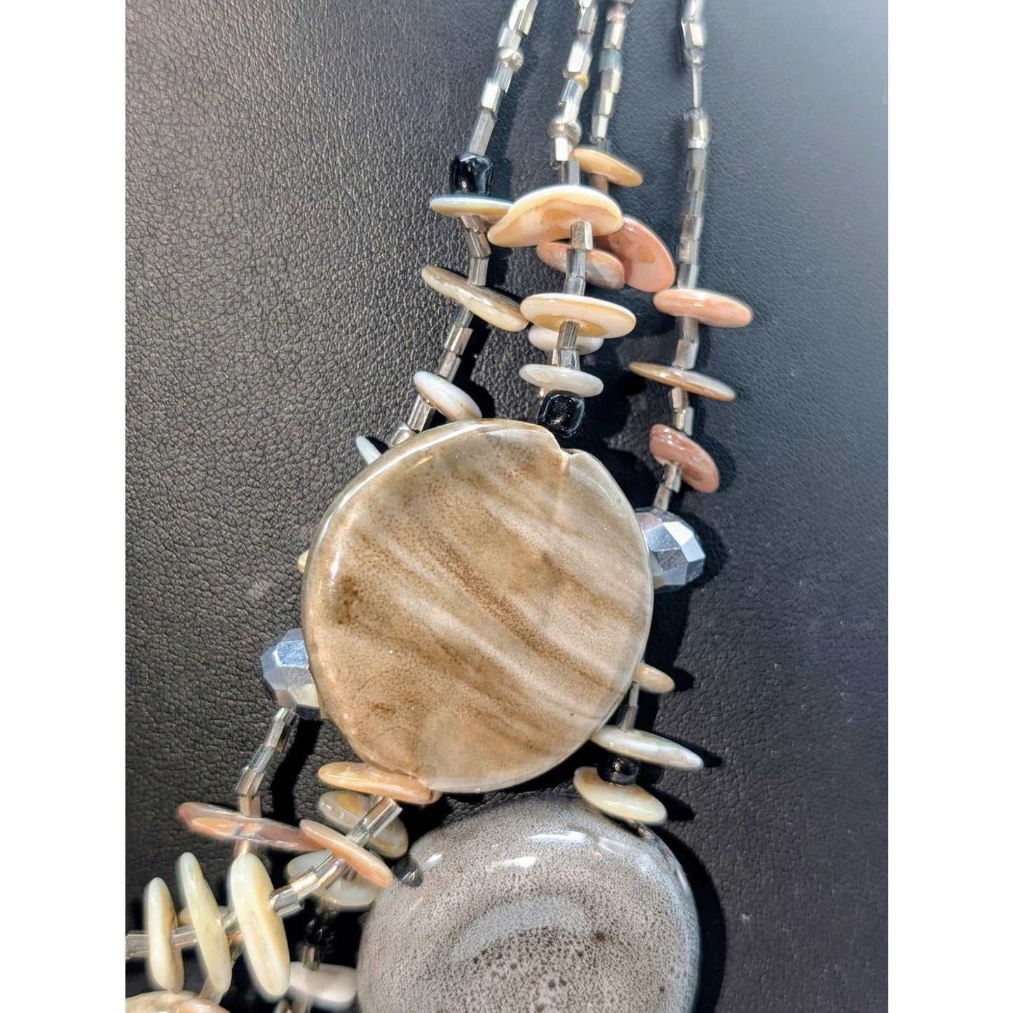 Cg Chunky Multi-Strand Ceramic Shell Bead 17.5"-20" Necklace