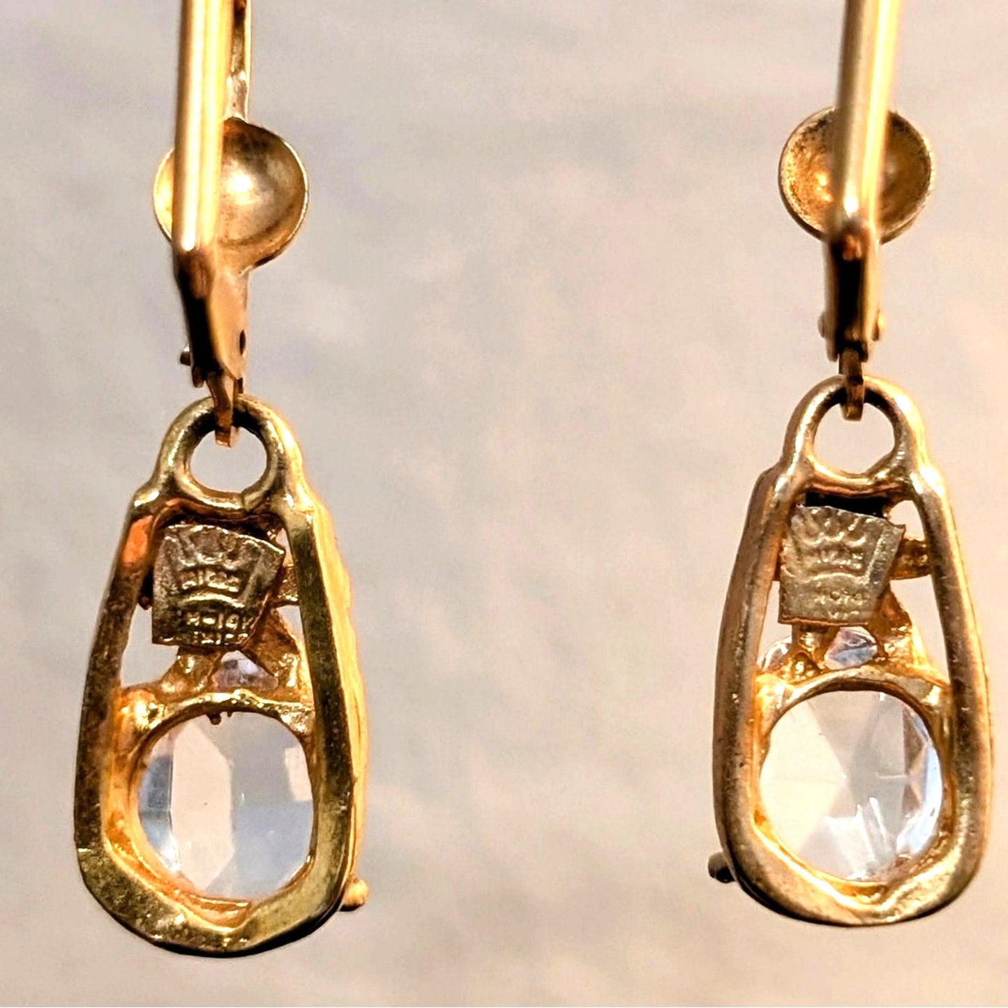 VTG Gold Tone 1-3/8" Dangle Lever Back Large Oval Crystal Earrings