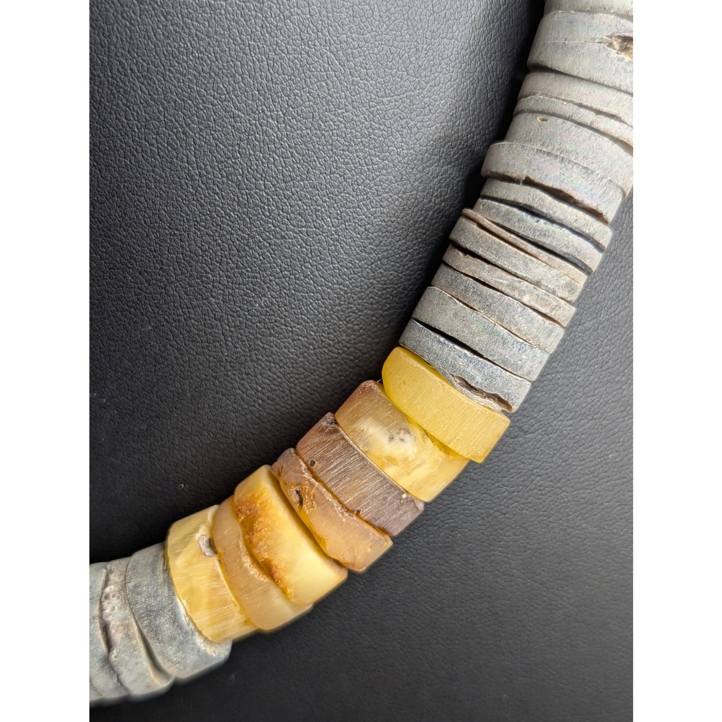 Bernsteinkette Muschel Amber Butterscotch Shell Gray Disk Bead Wire Necklace
