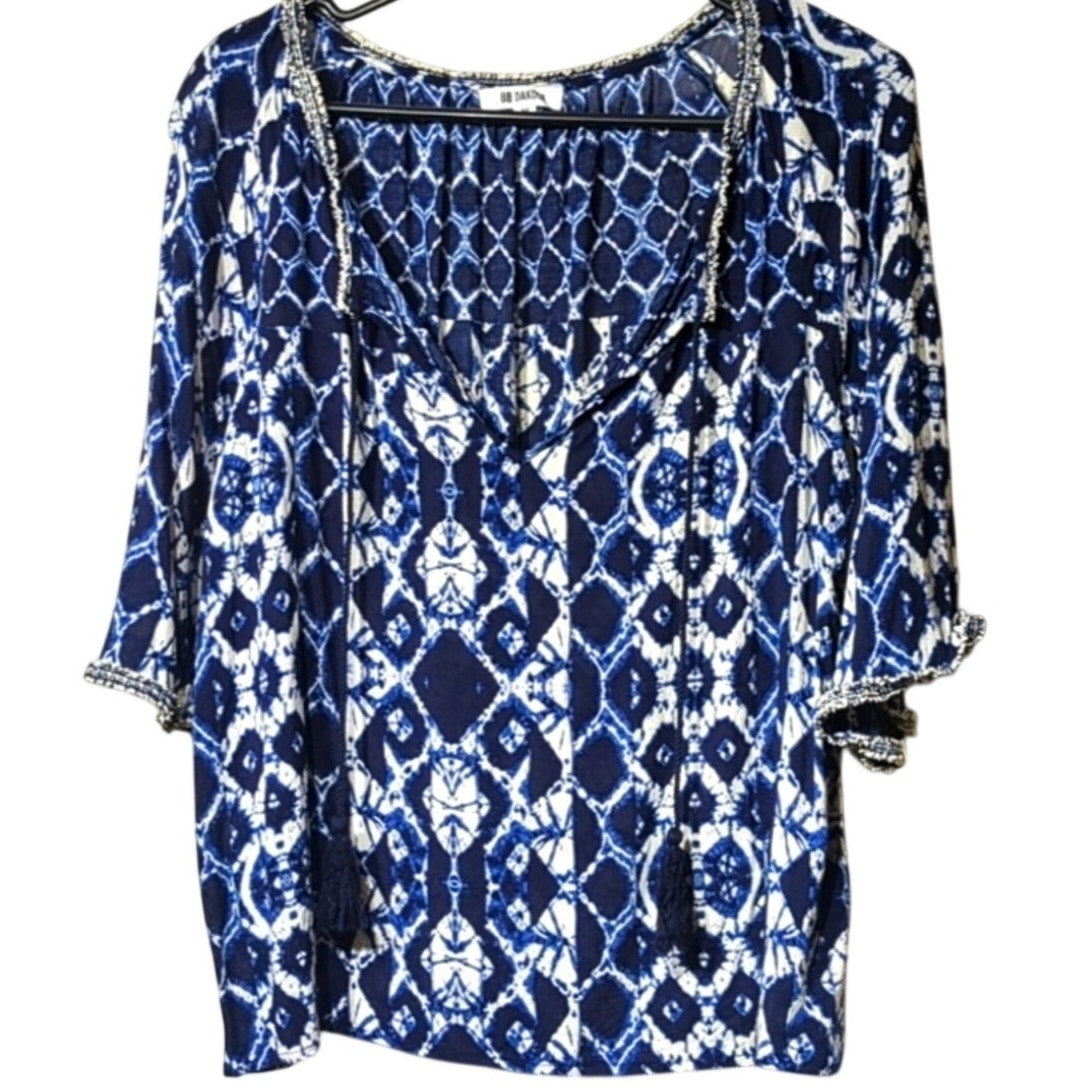 BB Dakota Blue Tie Dye Look Boho Top W/ Fringe Detailing and Tassel Ties Sz M