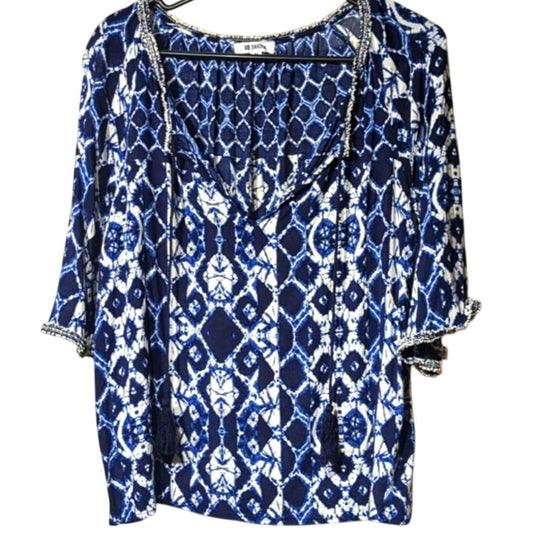 BB Dakota Blue Tie Dye Look Boho Top W/ Fringe Detailing and Tassel Ties Sz M