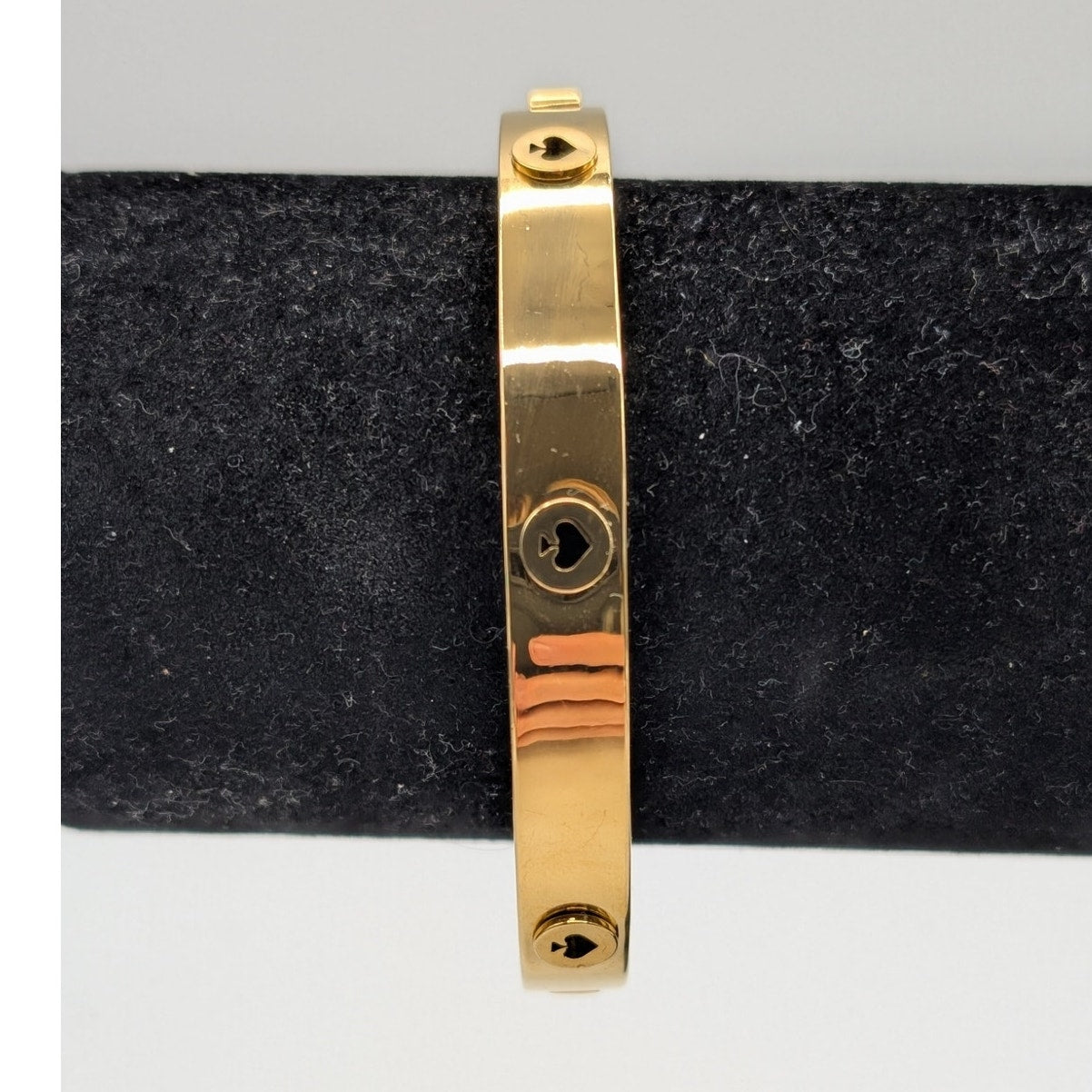 Kate Spade Spot the Spade Studded Hinged Gold Tone Bangle Bracelet