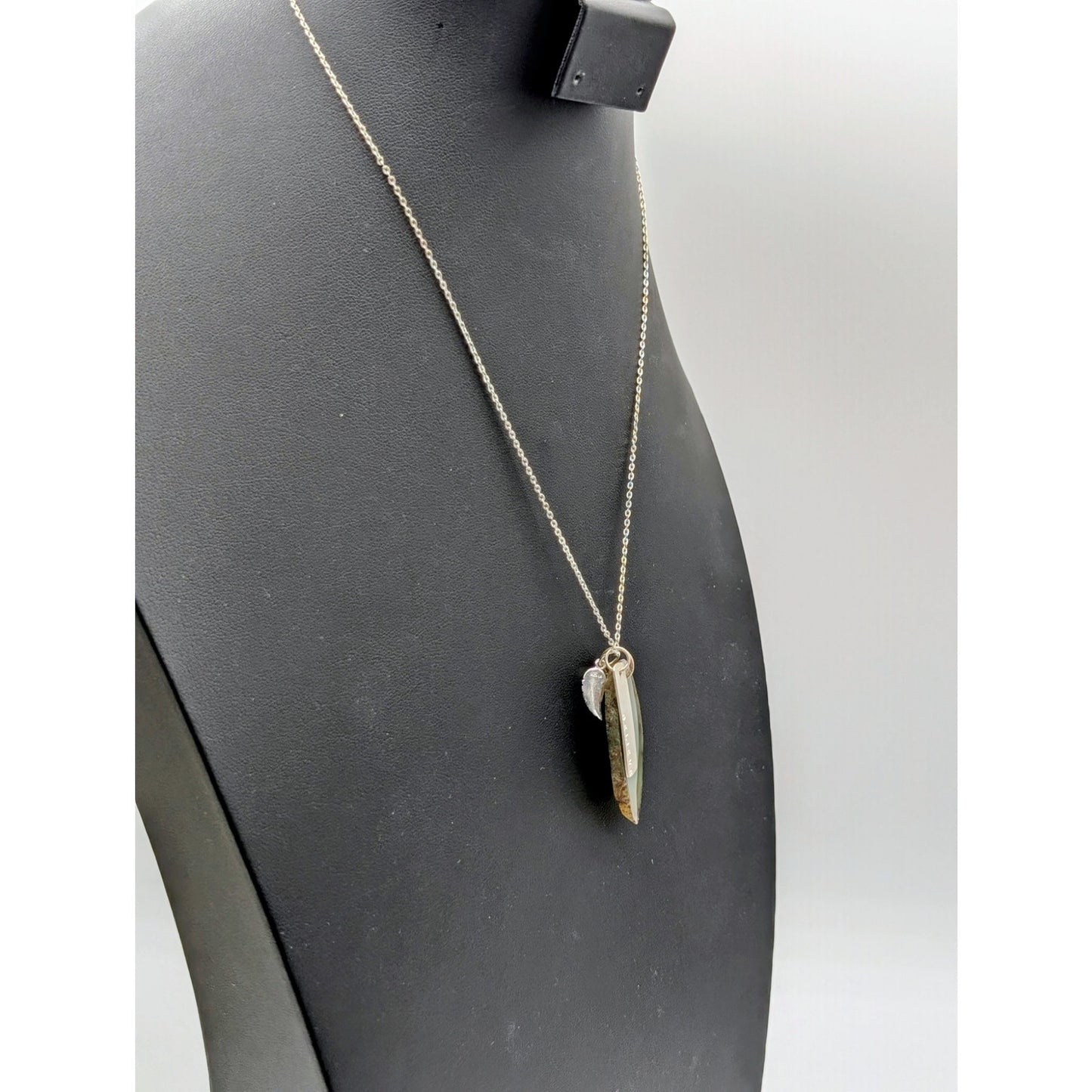 Vtg 925 Sterling Green Agate Slice 'Believe' Angel Wing Charm Pendant Necklace