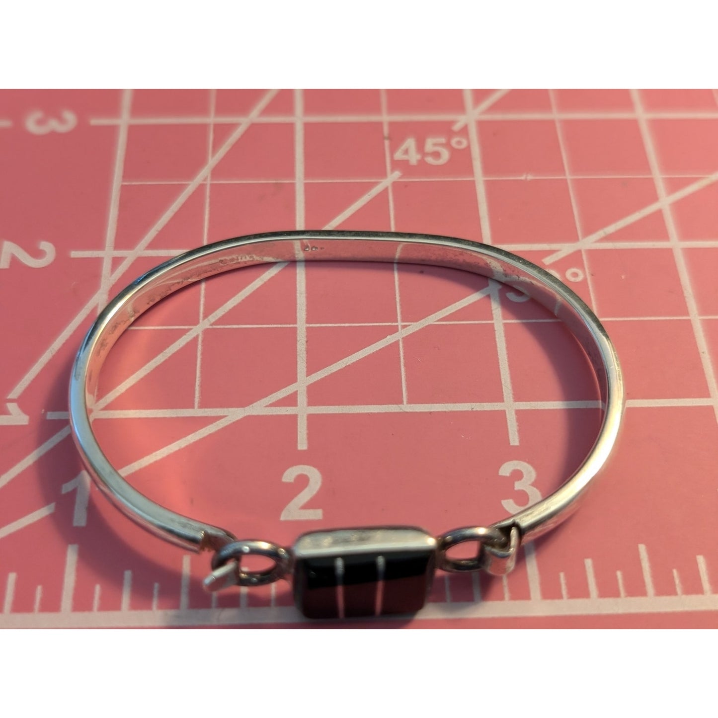 Mexico 925 Sterling Silver Black Onyx Silver Inlay Tension Clasp Bangle Bracelet