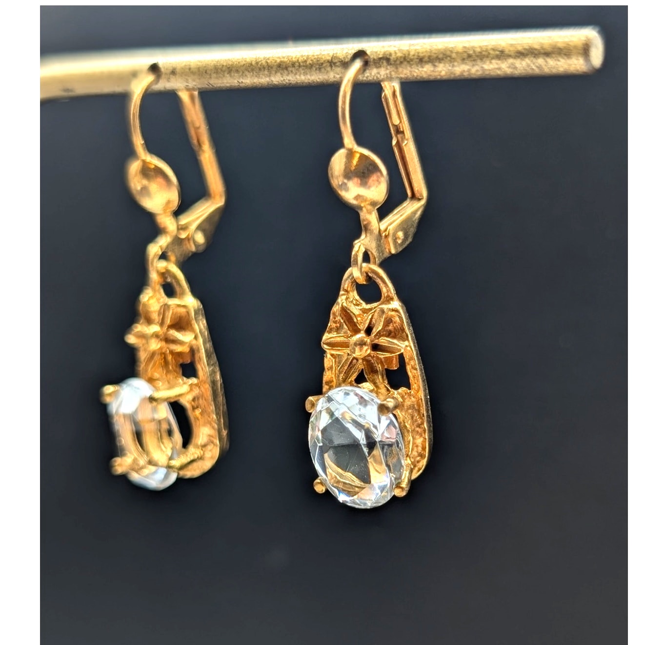 VTG Gold Tone 1-3/8" Dangle Lever Back Large Oval Crystal Earrings