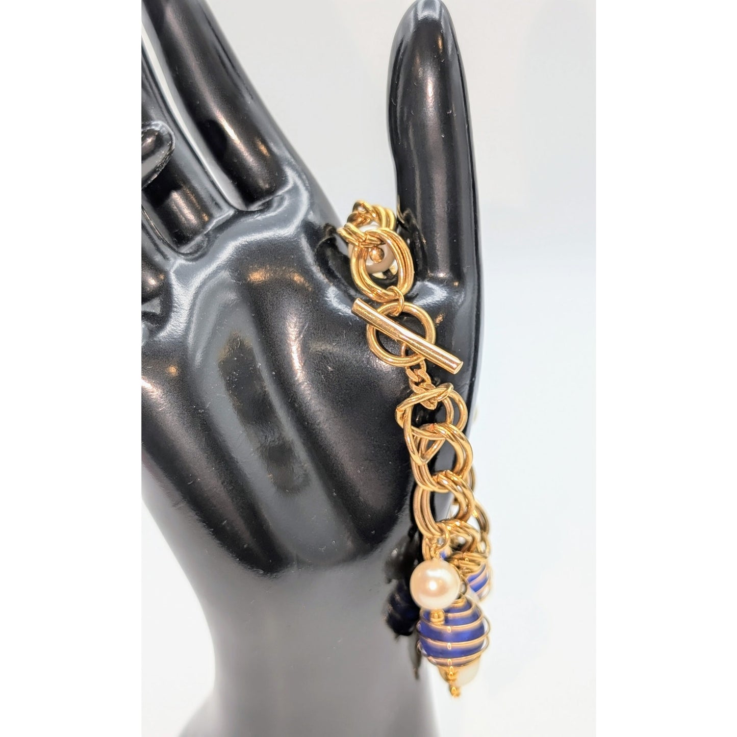 VTG Blue Cage Bead Faux Pearl Charm Gold Tone Chain Link Toggle Clasp Bracelet