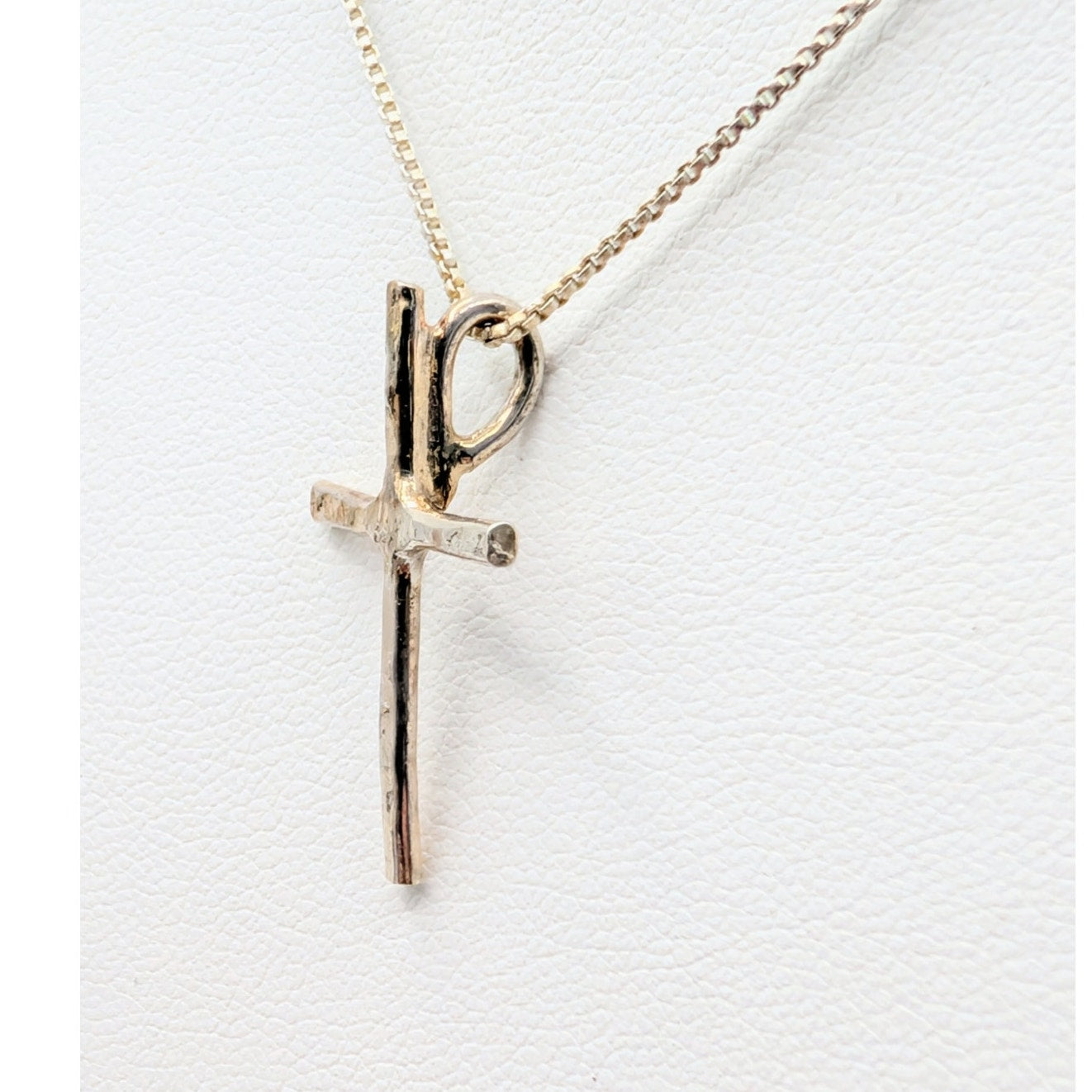VTG Textured Minimalist Back Bale Sterling Cross Pendant 16" Box Chain Necklace