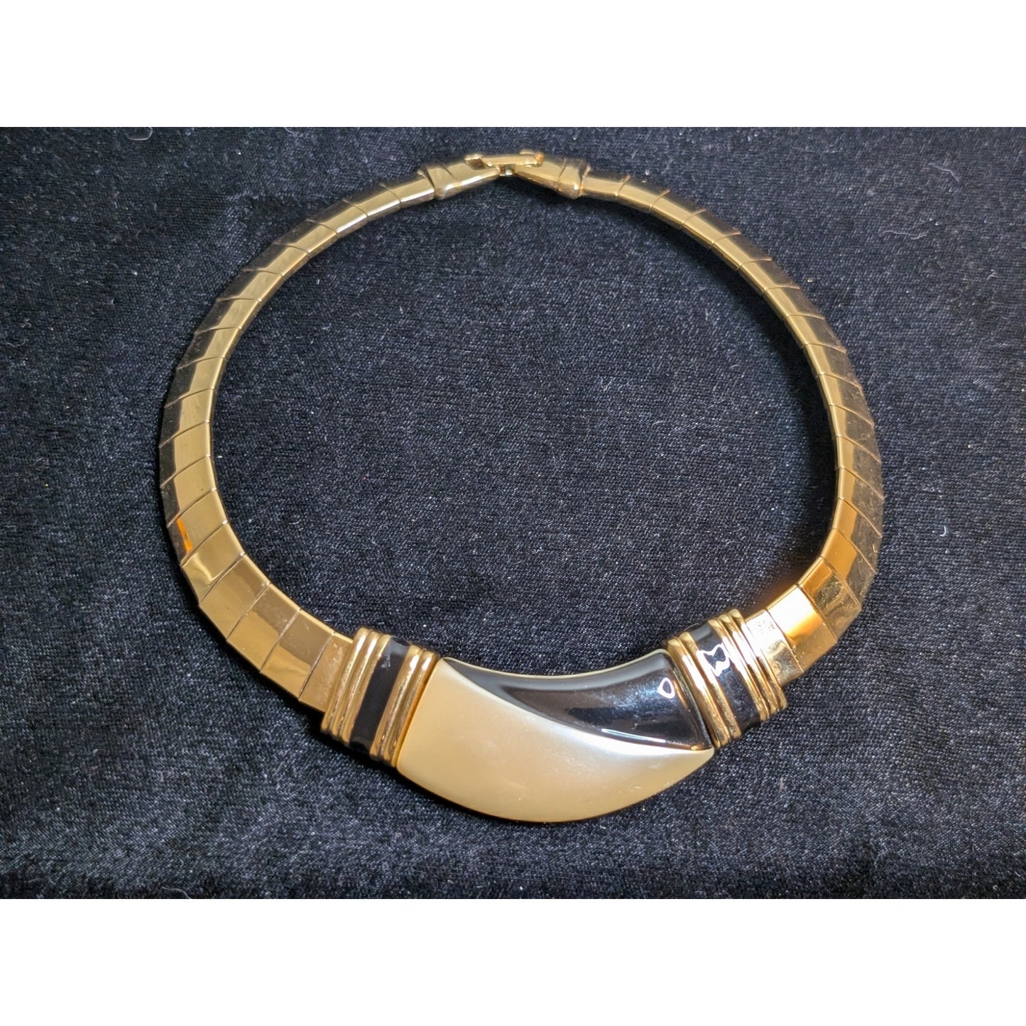 Vintage 1980s Napier Goldtone Black & White Lucite Collar Necklace