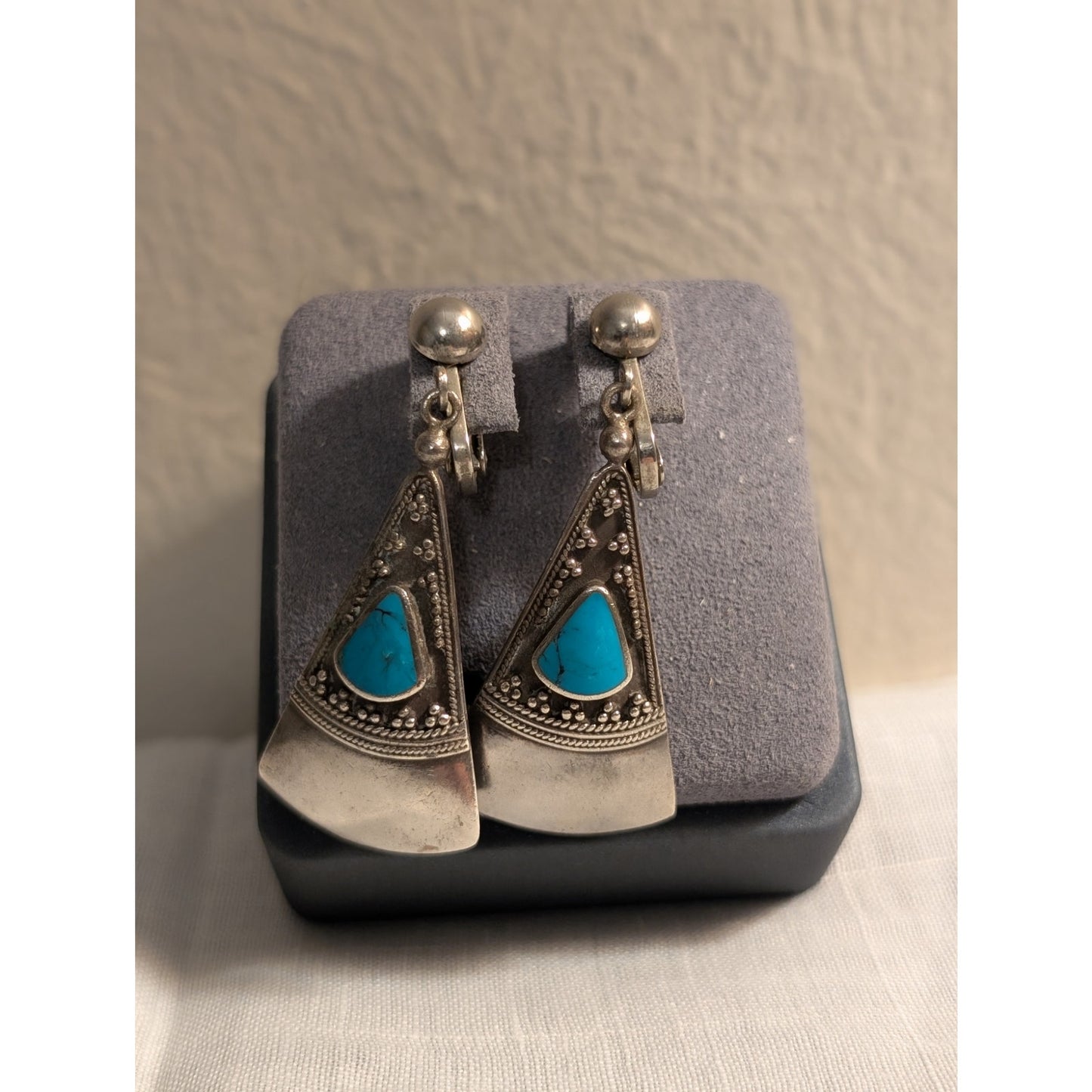 VTG 925 Sterling Silver Turquoise Bali Style Triangle Dangle Clip On Earrings