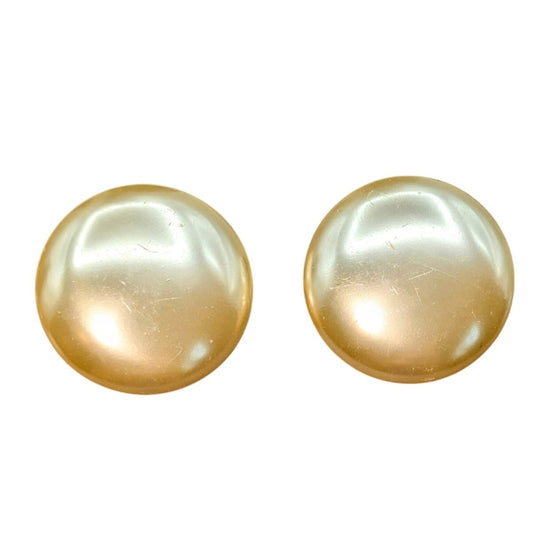 Vintage Marked Lisner Faux Mabe Pearl Minimalist Clip On Earrings