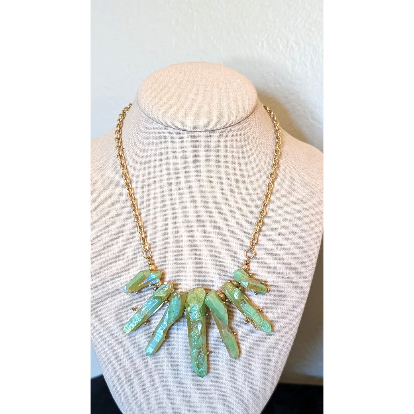 Green Sparkle Resin Crystal Prism Points Gold Tone Statement 19-22" Necklace