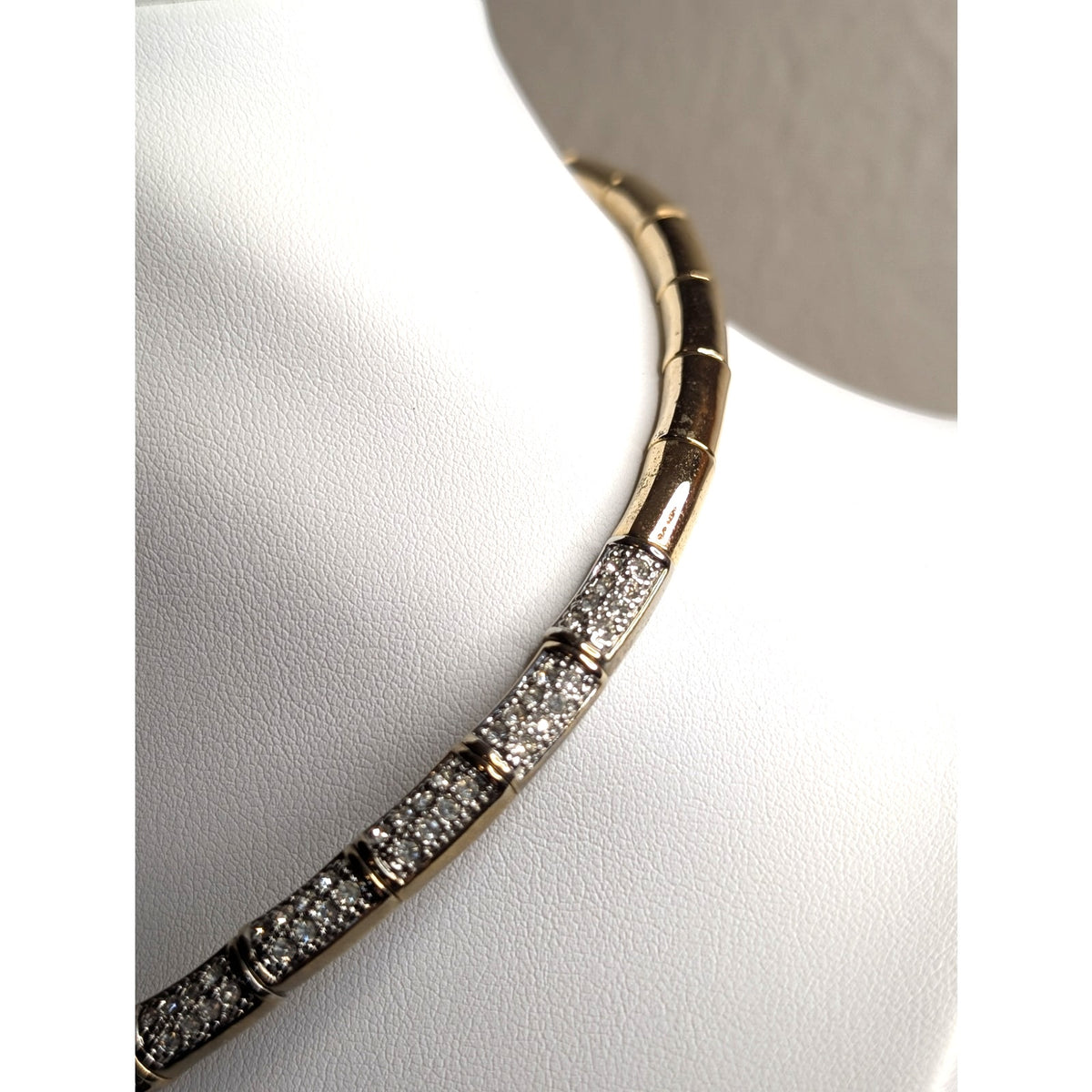 Vintage CZ 'V' Gold Tone Collar Fold Over Clasp 11" Collar Necklace